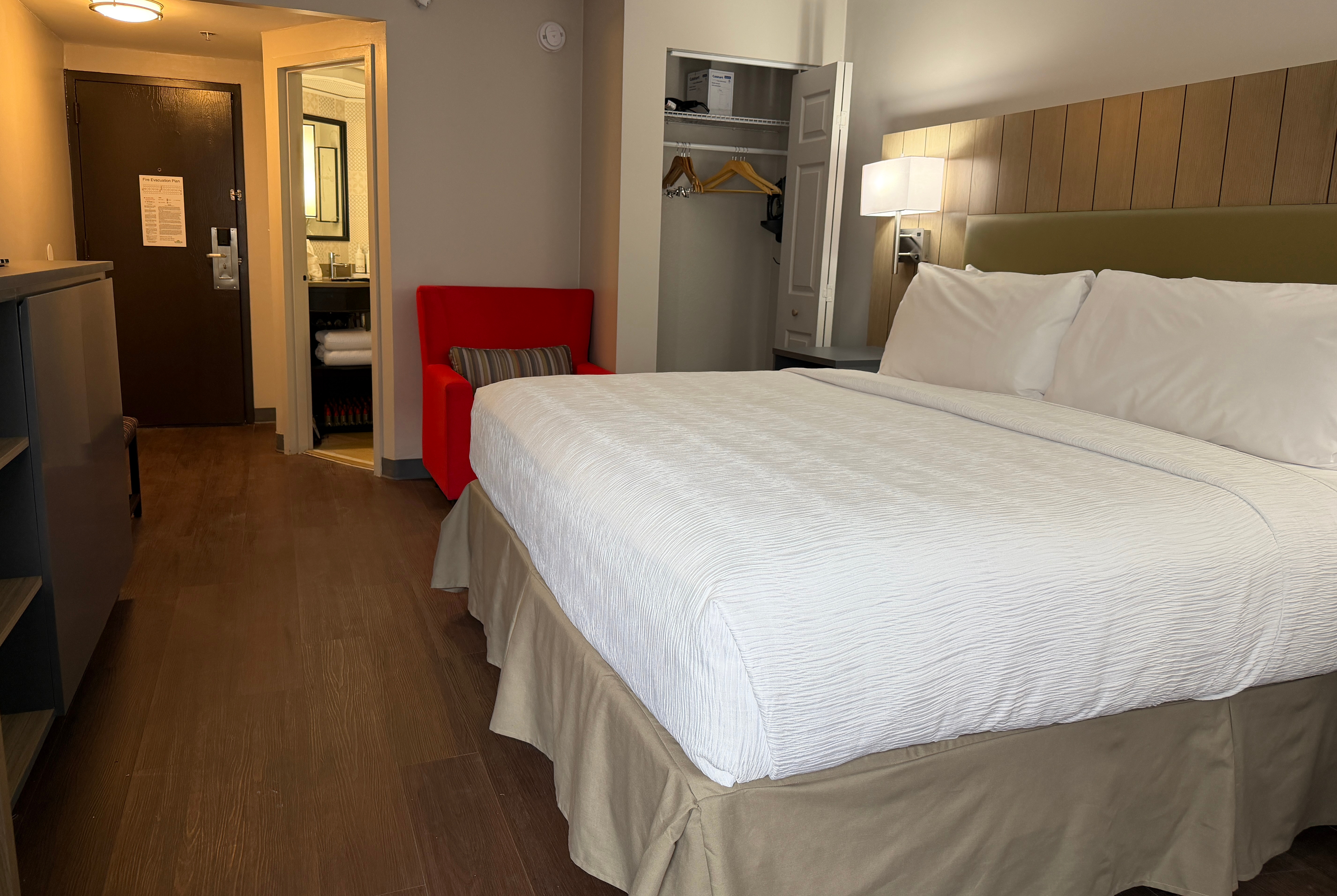 Guest room at the Wingate by Wyndham Jacksonville FL in Jacksonville, Florida