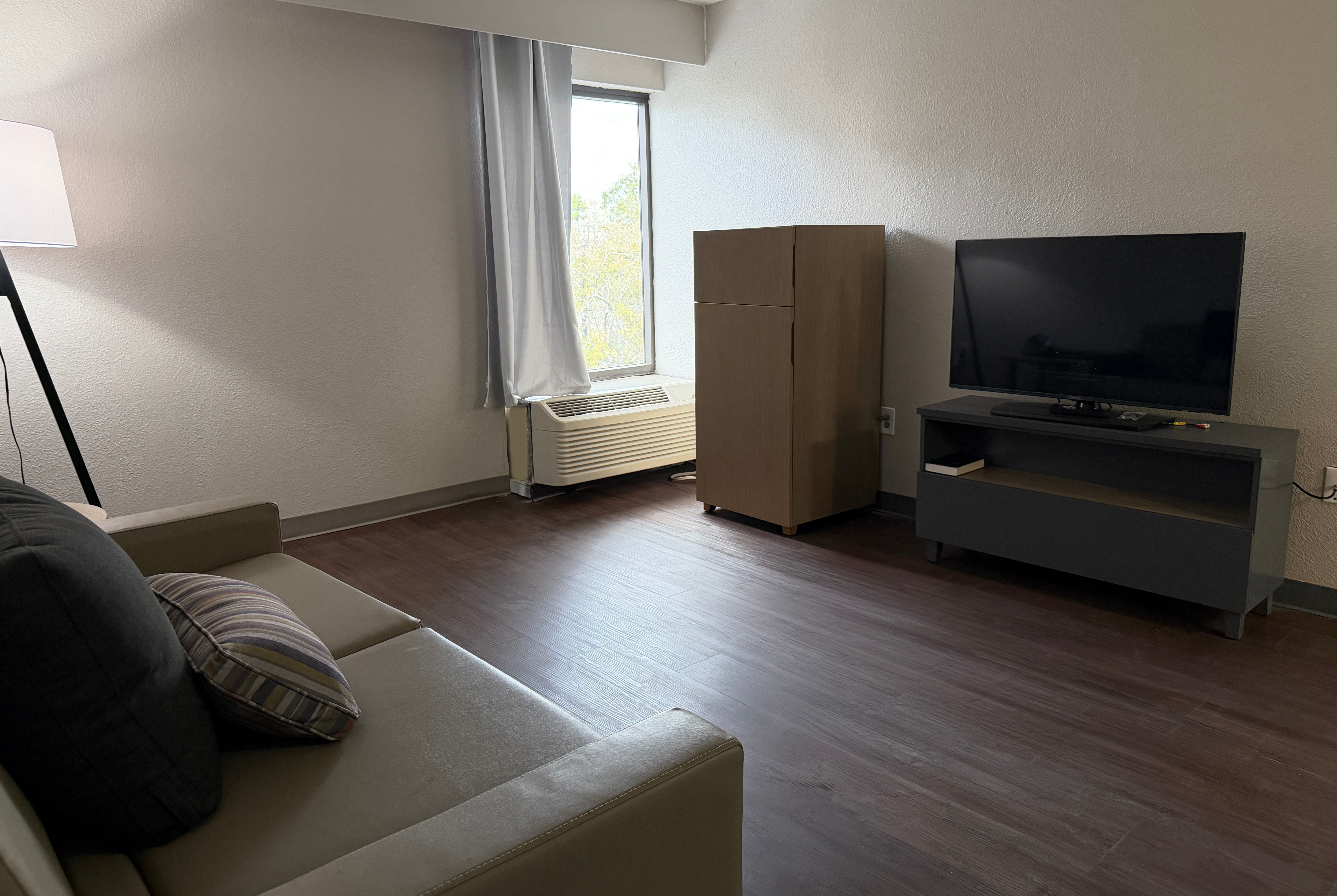 Guest room at the Wingate by Wyndham Jacksonville FL in Jacksonville, Florida