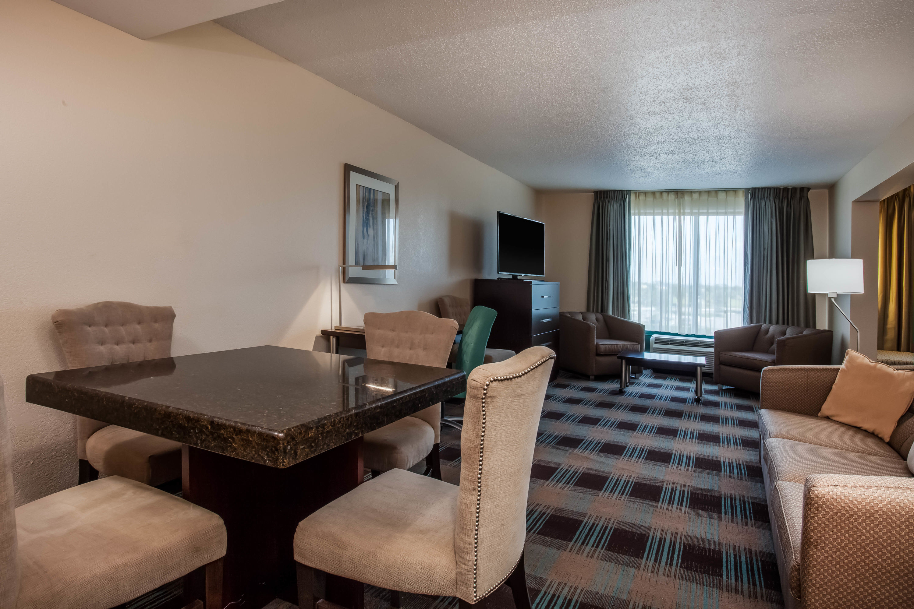 Wingate by Wyndham Orlando International Airport suite in Orlando, Florida
