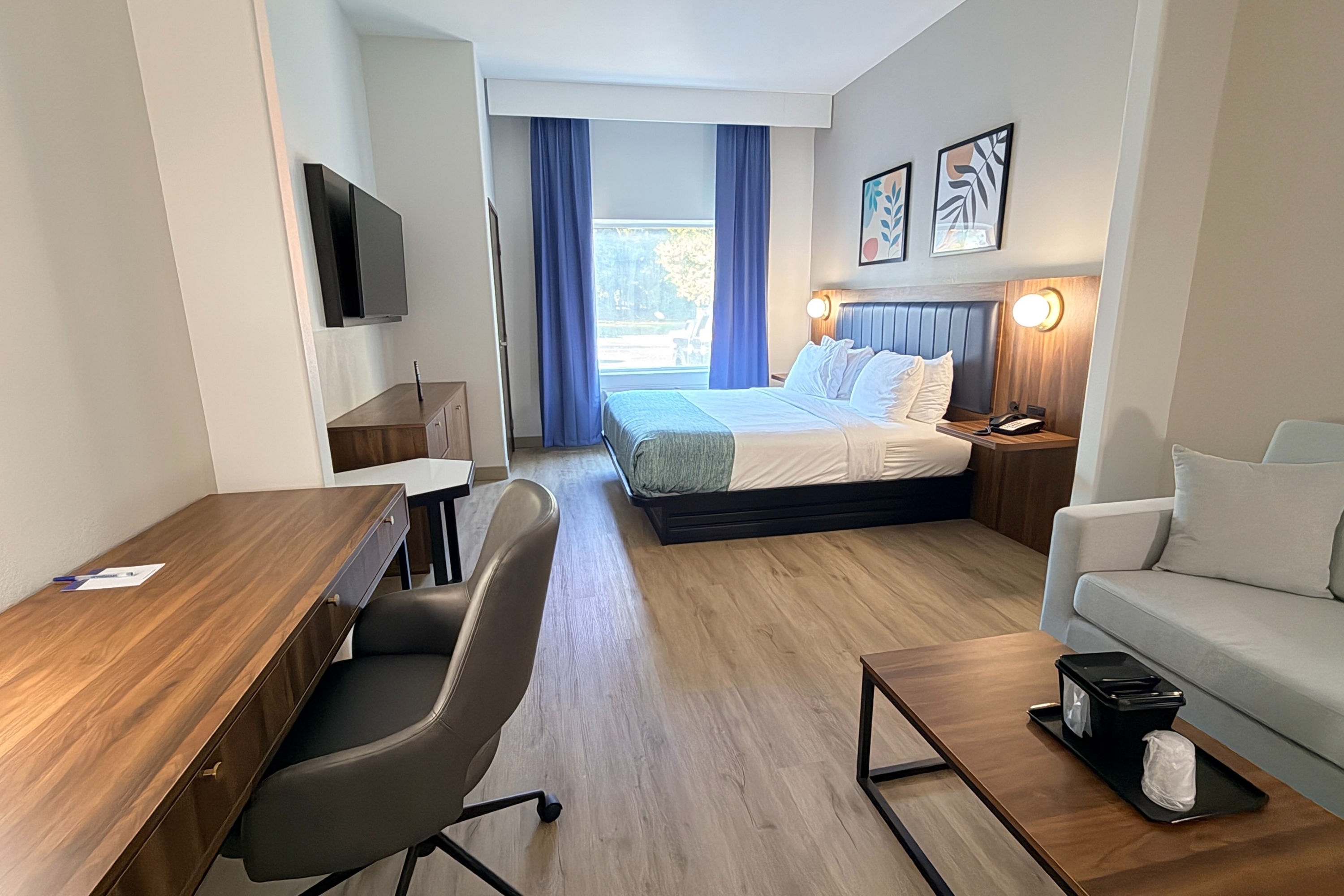 Guest room at the Wingate by Wyndham Athens Near Downtown in Athens, Georgia