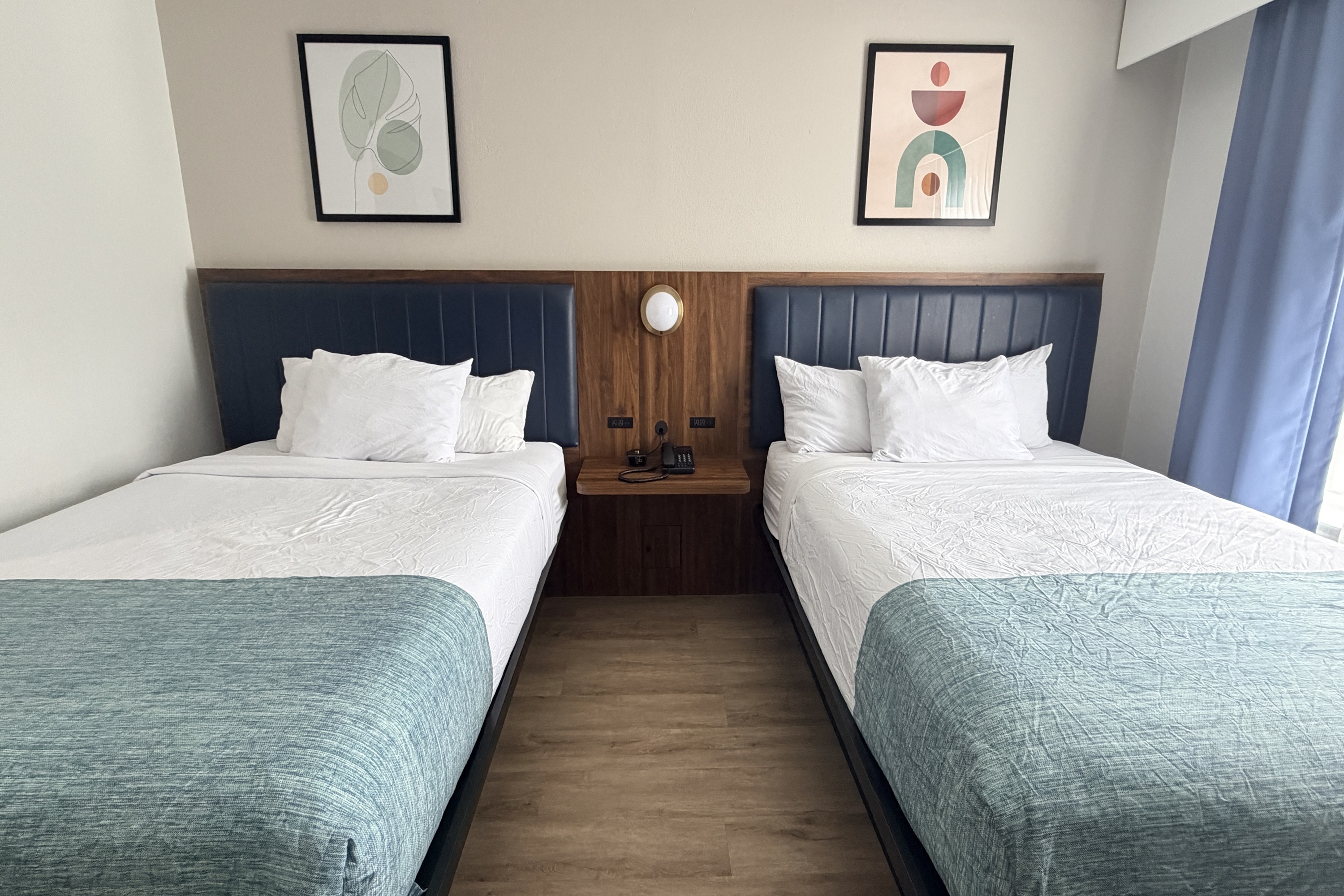 Guest room at the Wingate by Wyndham Athens Near Downtown in Athens, Georgia