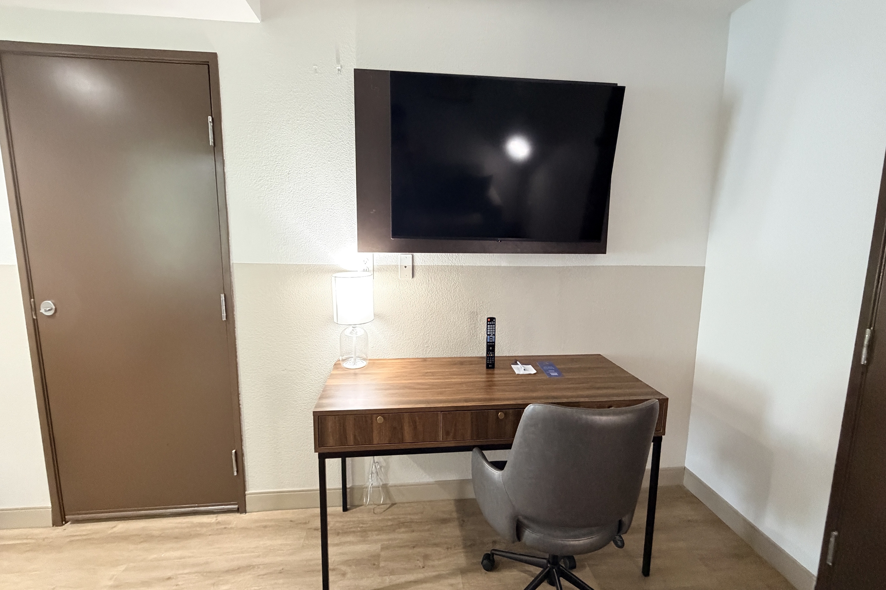 Guest room at the Wingate by Wyndham Athens Near Downtown in Athens, Georgia