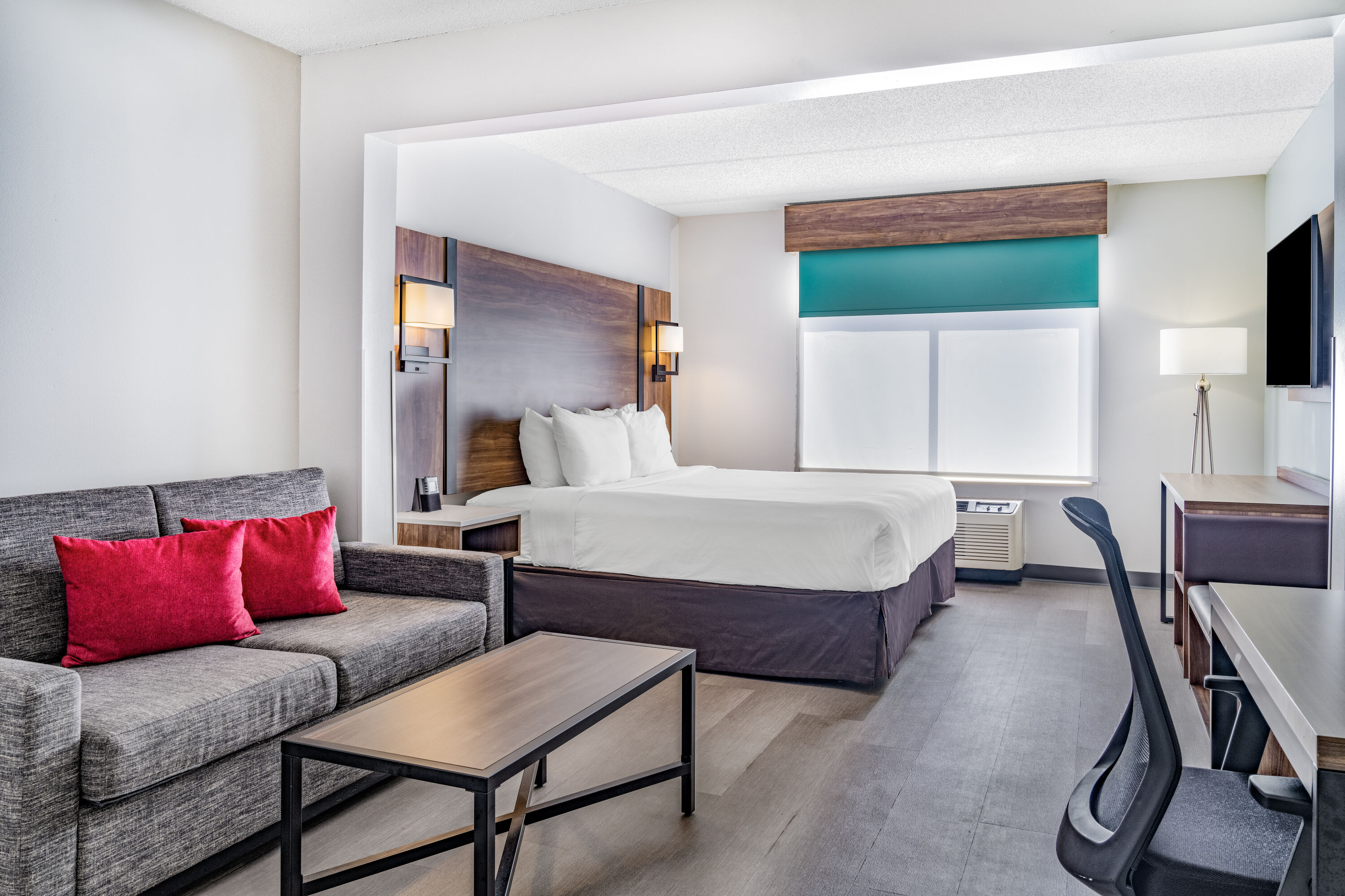 Guest room at the Wingate by Wyndham Duluth/Atlanta in Atlanta - Duluth, Georgia