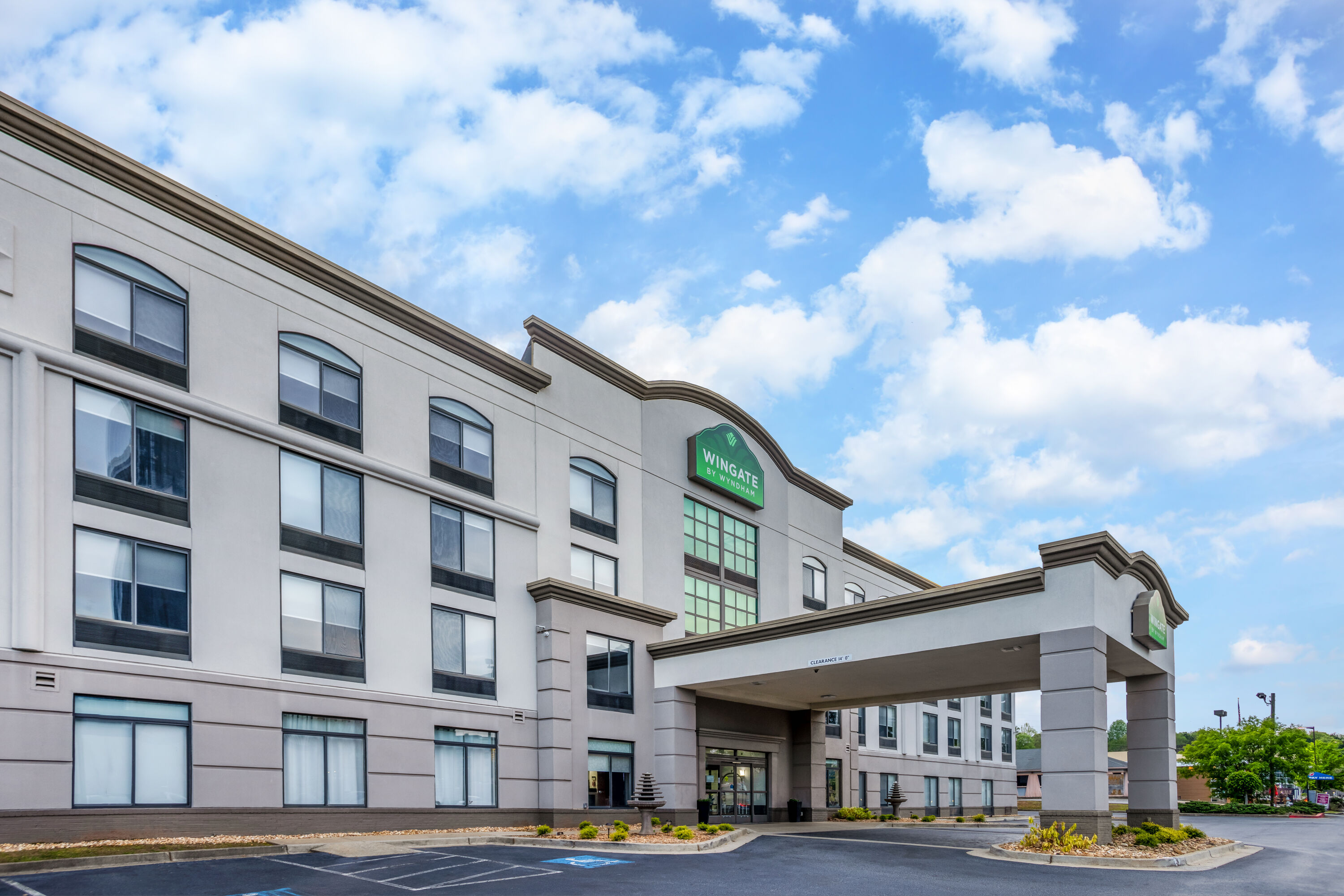Exterior Day Image of Wingate by Wyndham Atlanta Galleria/Ballpark hotel in Atlanta, Georgia