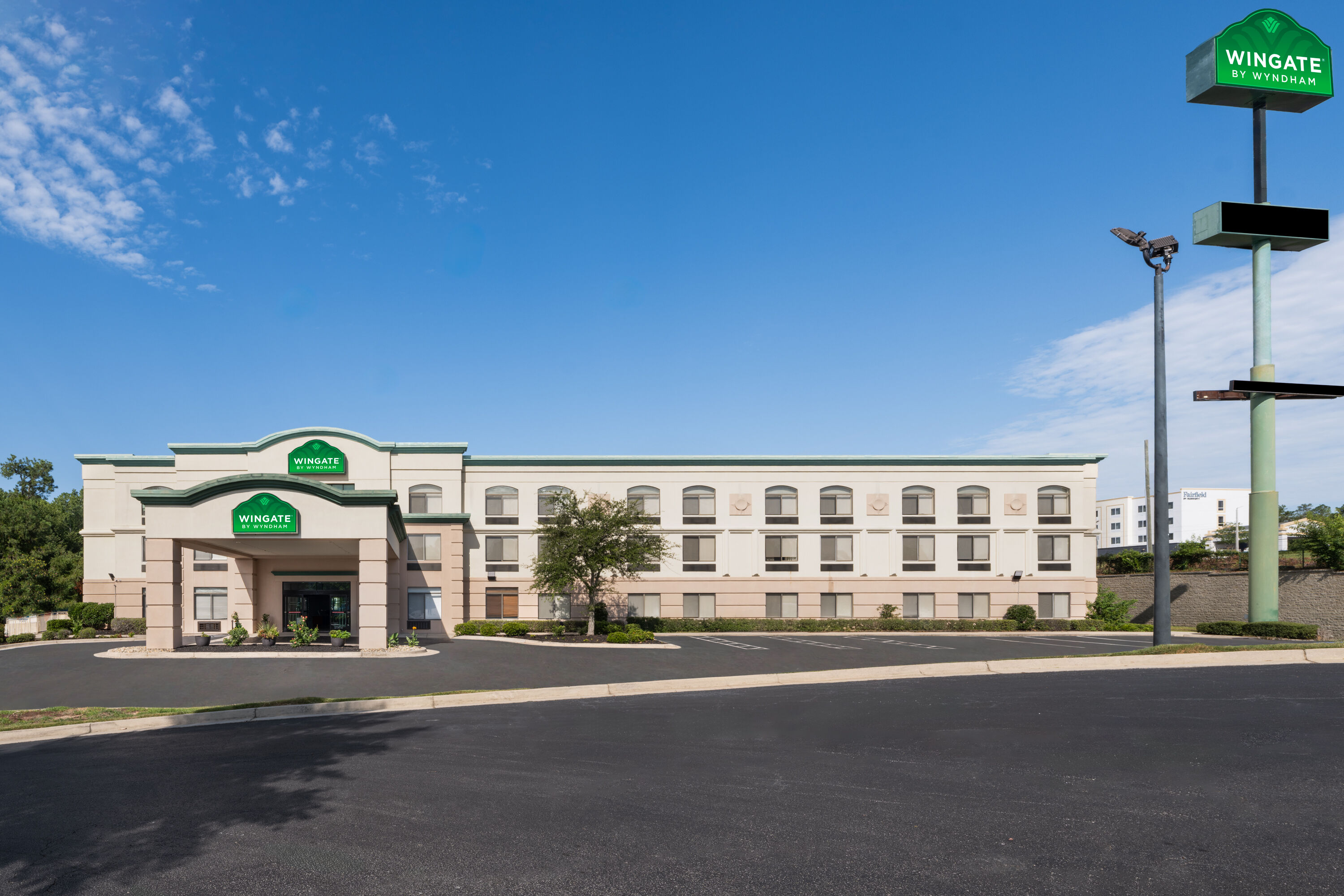 Exterior Day Image of Wingate by Wyndham Augusta/Fort Eisenhower hotel in Augusta, Georgia