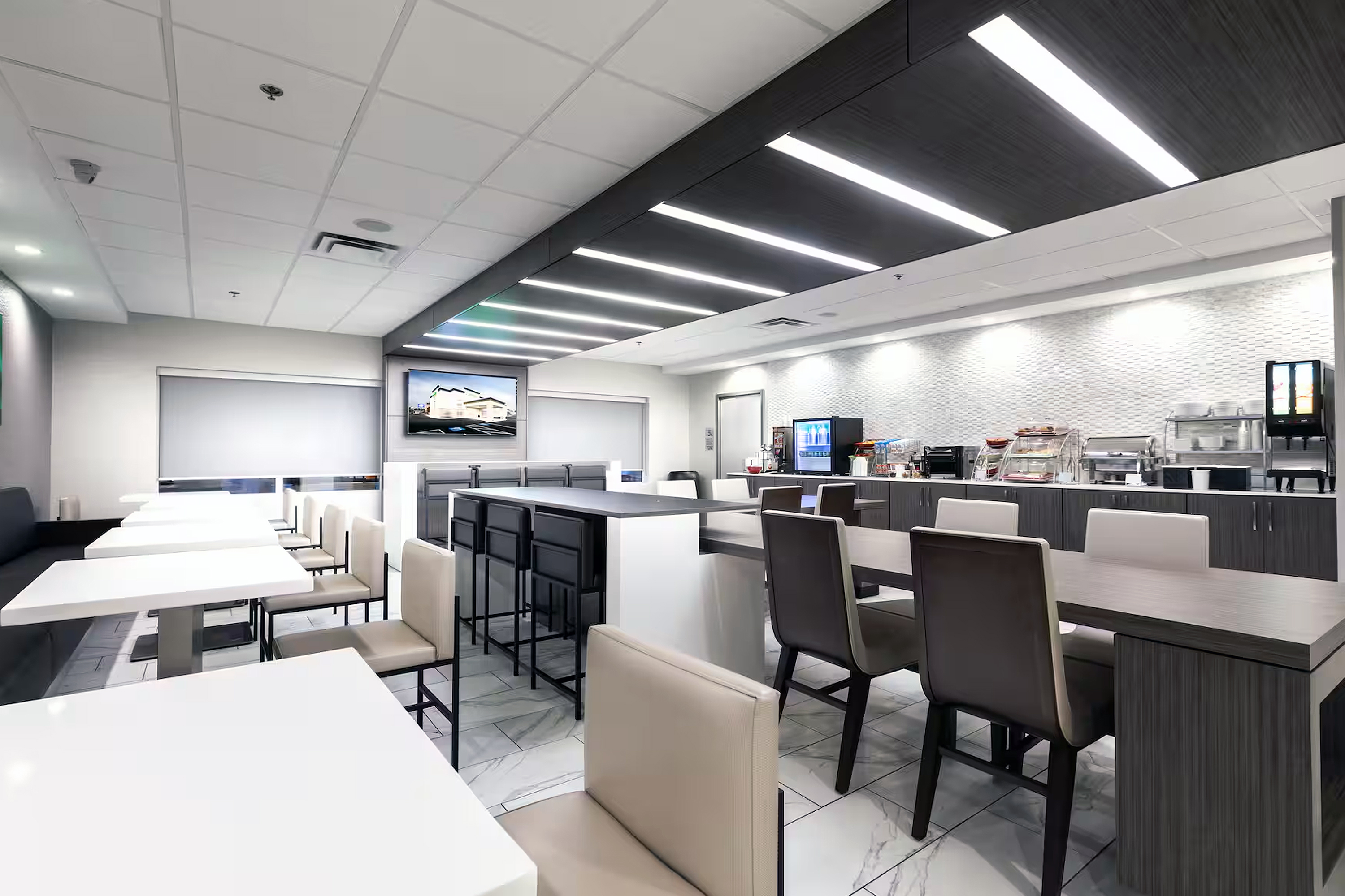 Wingate by Wyndham Augusta Washington Road restaurant private dining area in Augusta, Georgia