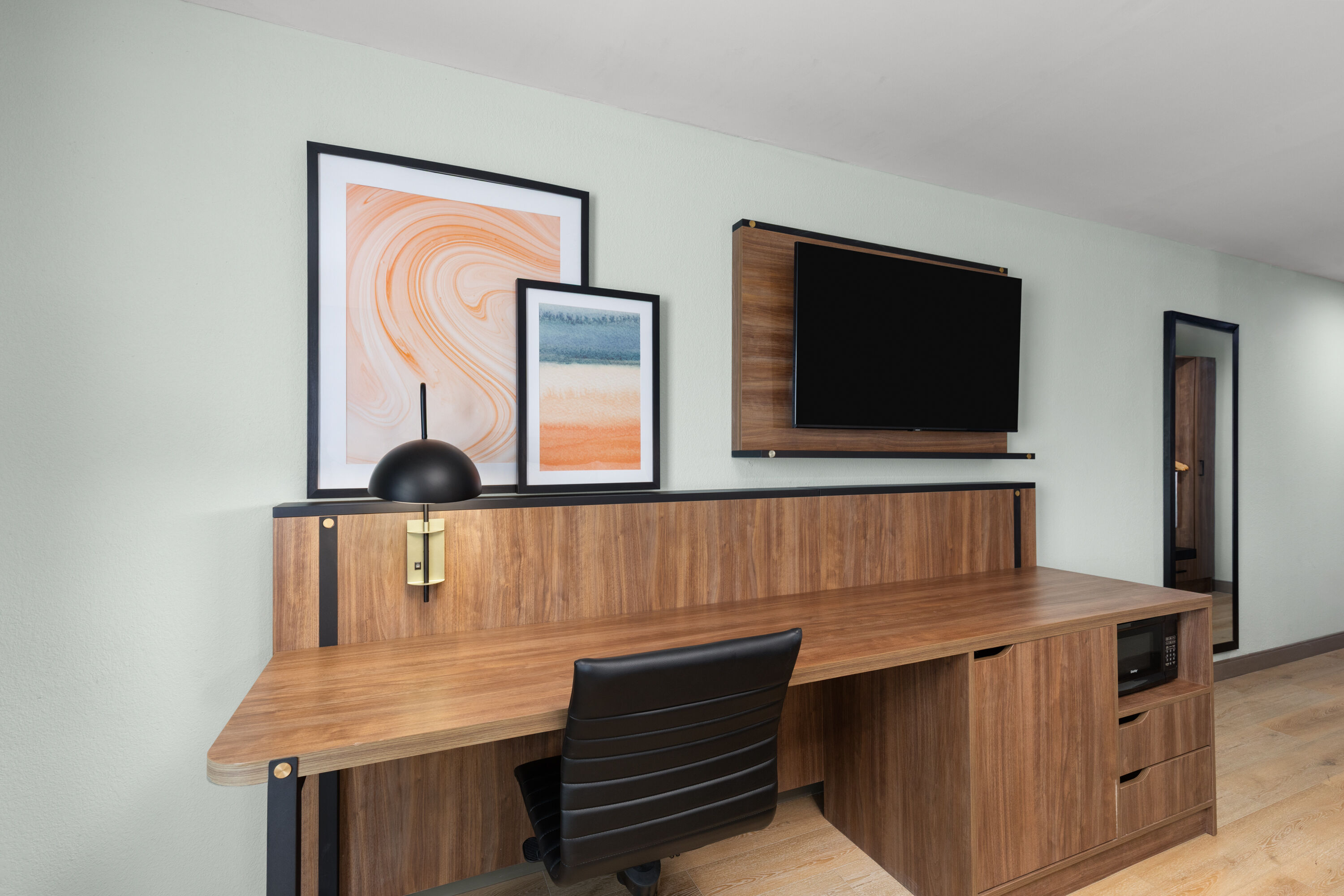 Guest room at the Wingate by Wyndham Augusta I-20 in Augusta, Georgia