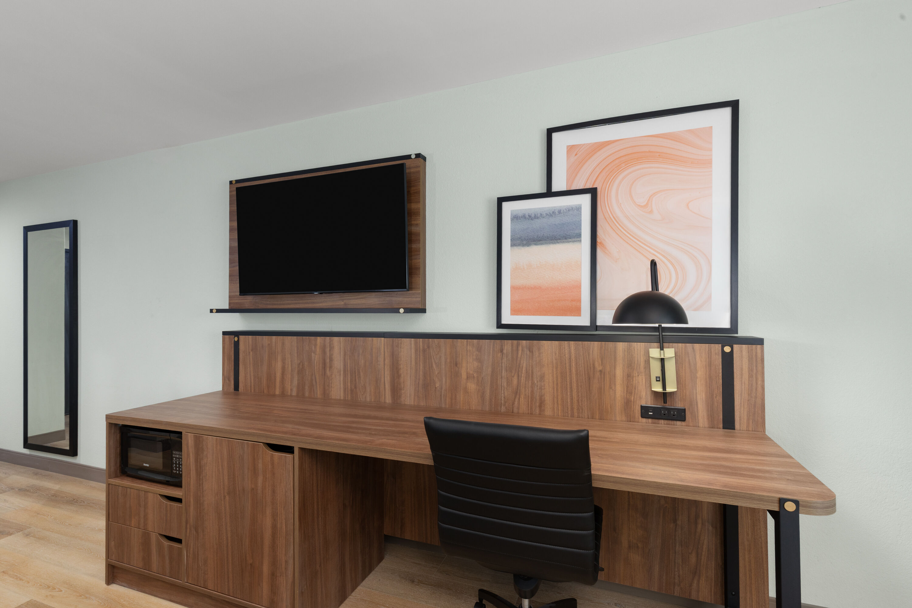 Guest room at the Wingate by Wyndham Augusta I-20 in Augusta, Georgia