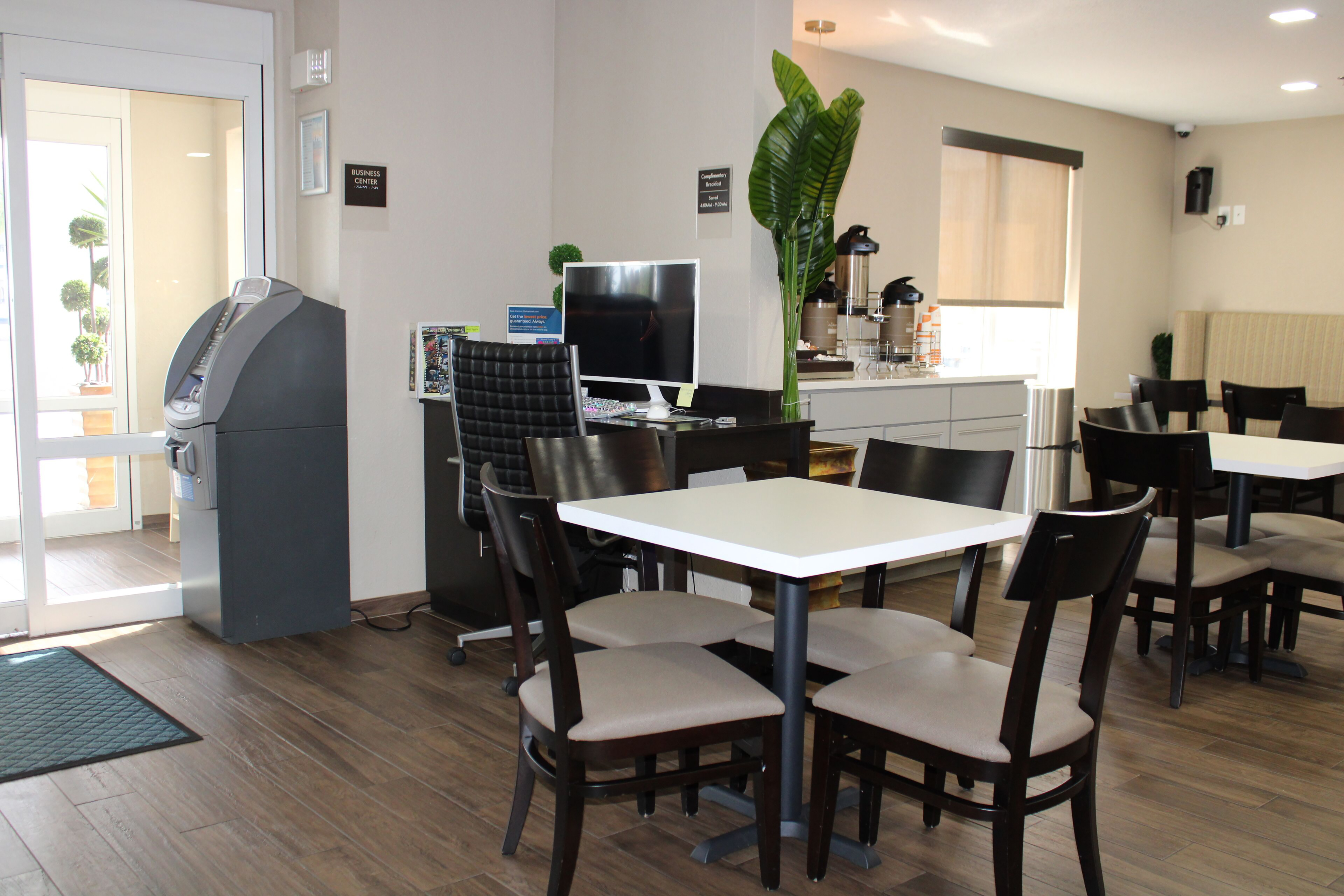 Free breakfast at Wingate by Wyndham Kings Bay Naval Base in Kingsland, Georgia