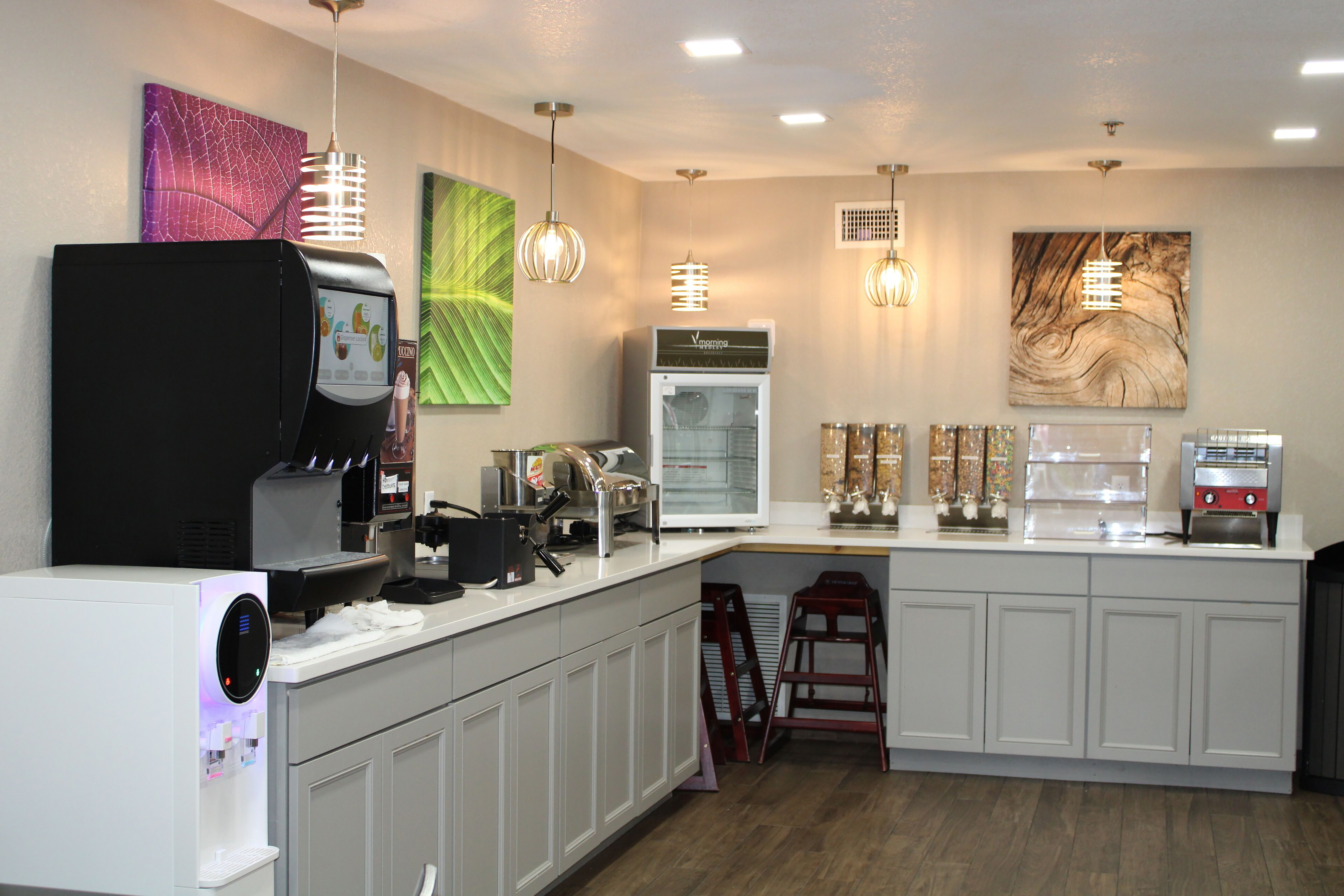 Free breakfast at Wingate by Wyndham Kings Bay Naval Base in Kingsland, Georgia