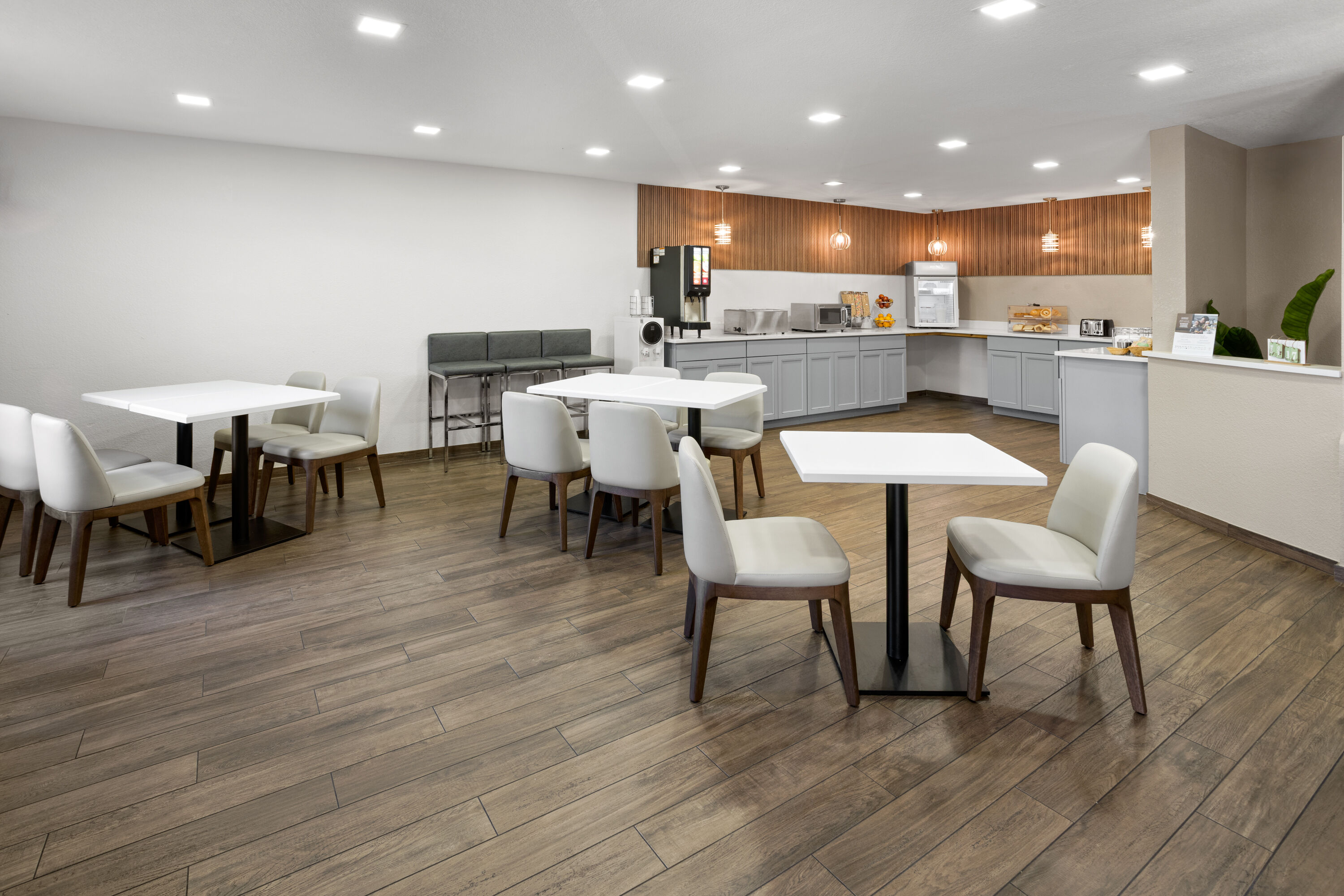 Free breakfast at Wingate by Wyndham Kings Bay Naval Base in Kingsland, Georgia