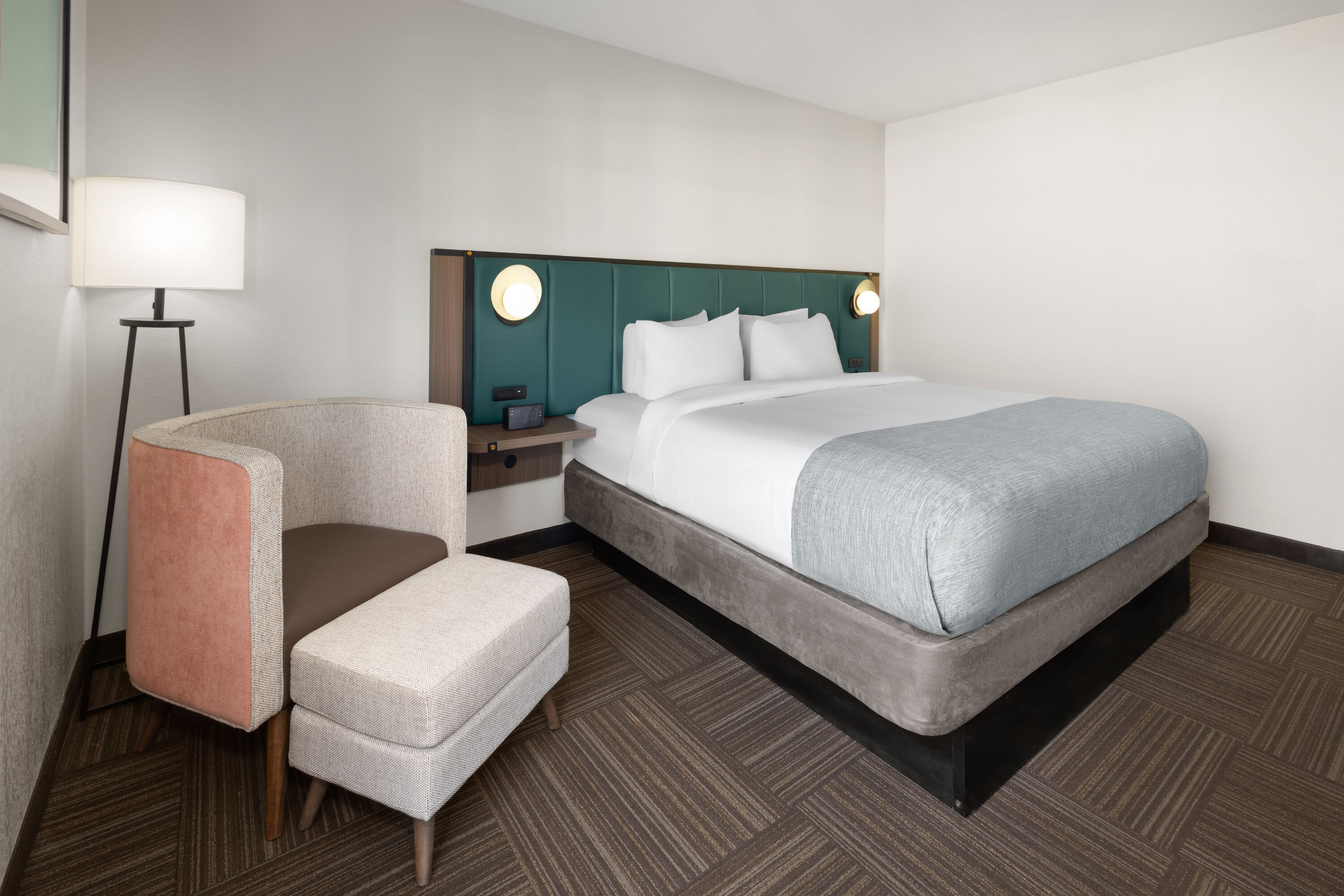 Guest room at the Wingate by Wyndham Kings Bay Naval Base in Kingsland, Georgia