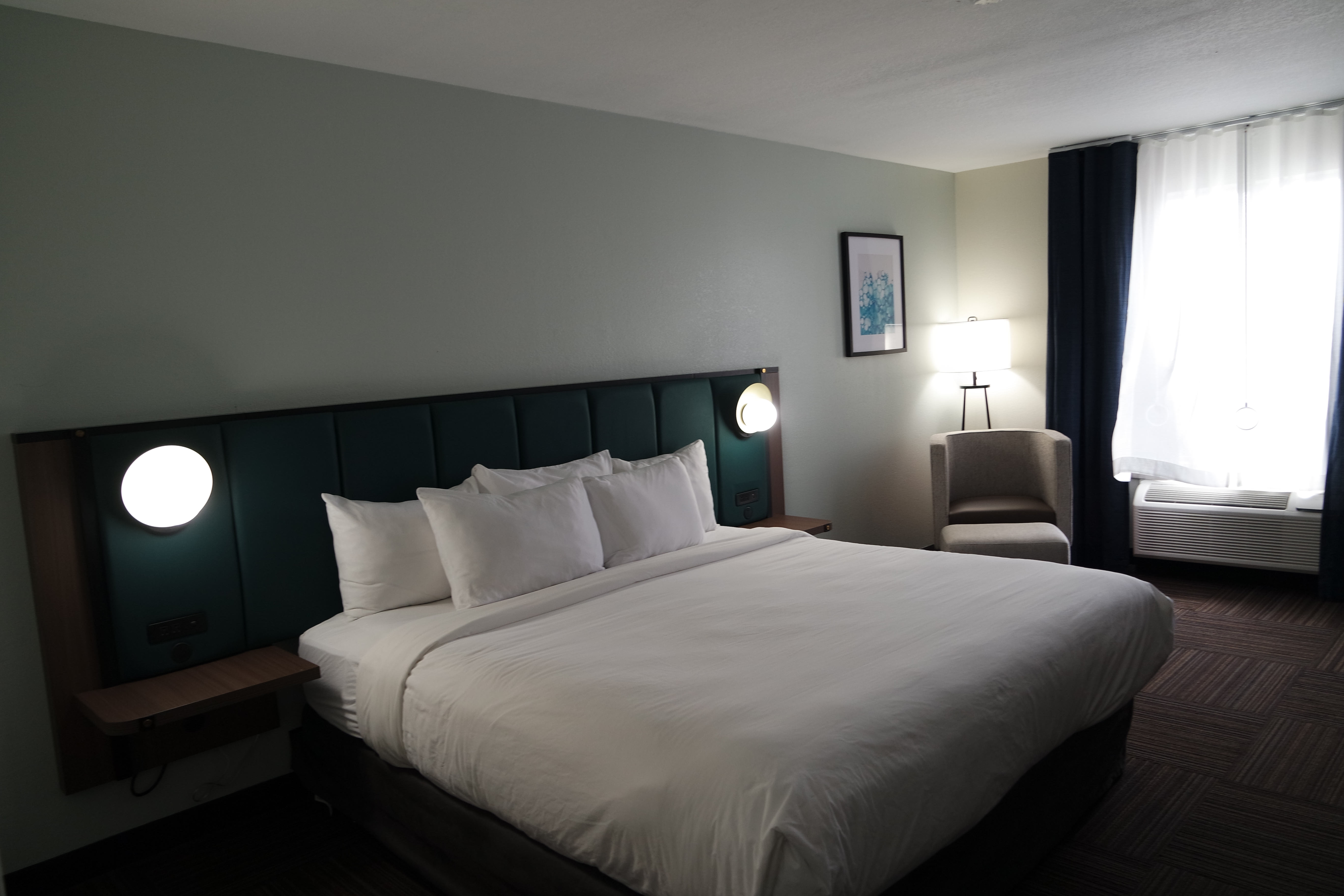 Guest room at the Wingate by Wyndham Kings Bay Naval Base in Kingsland, Georgia