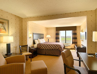 Guest room at the Wingate by Wyndham Warner Robins in Warner Robins, Georgia