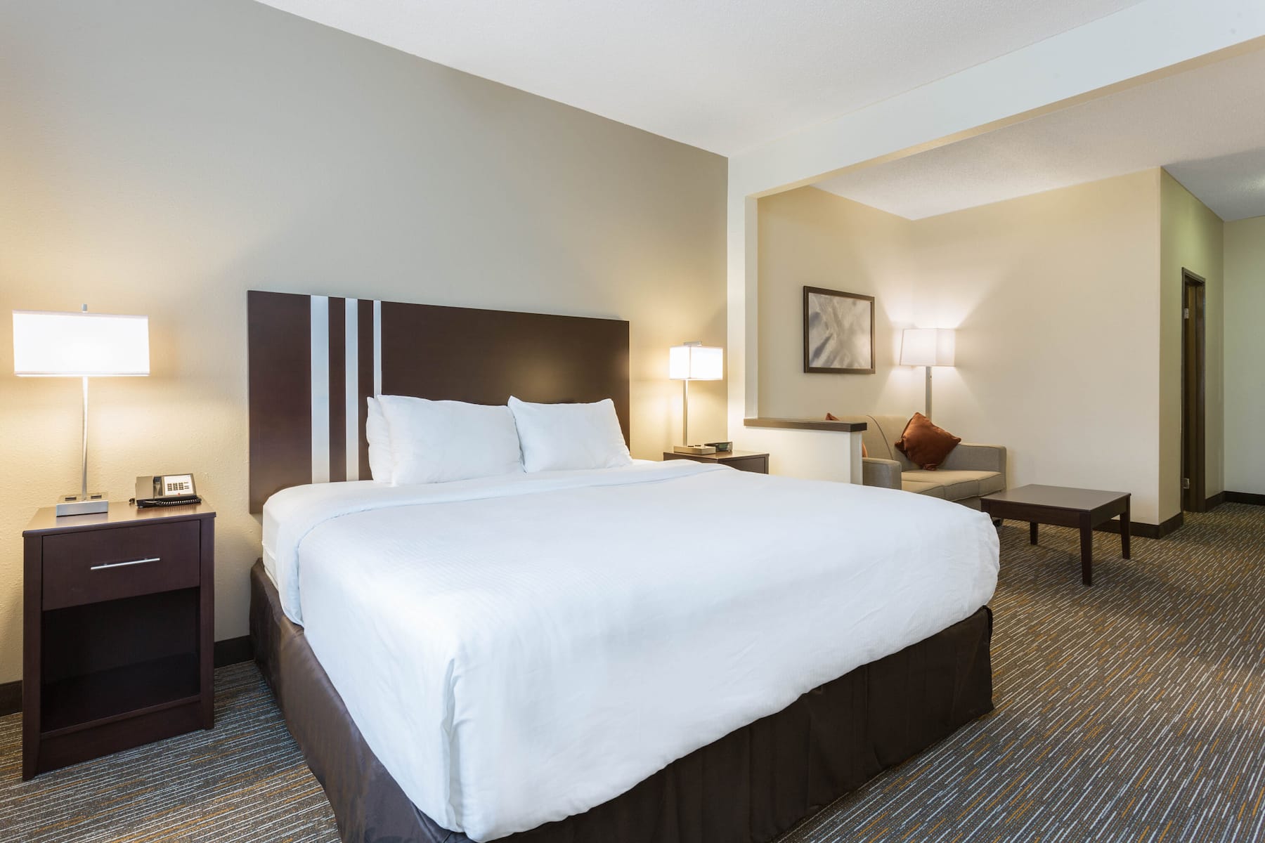 Guest room at the Wingate by Wyndham Gurnee in Gurnee, Illinois