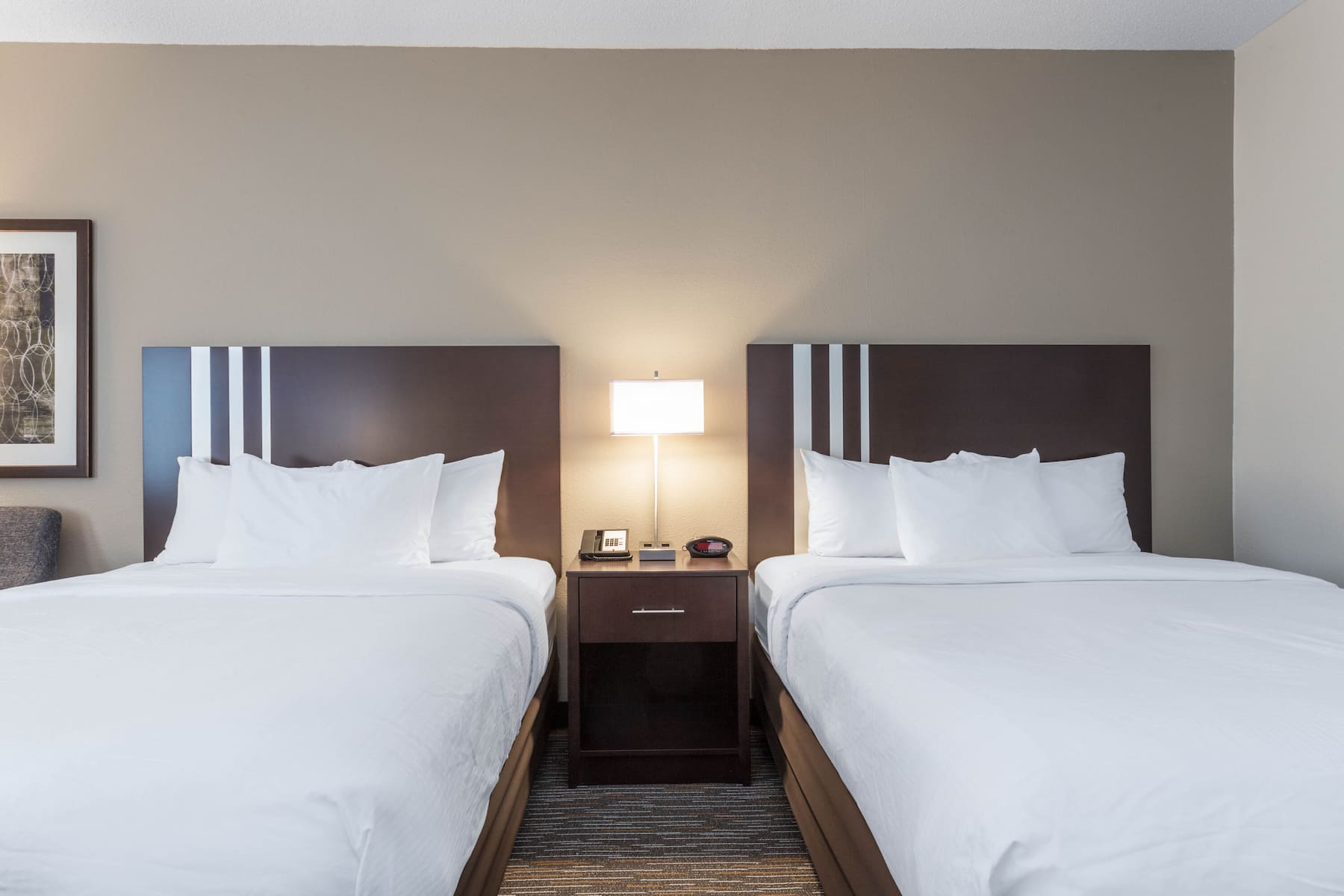 Guest room at the Wingate by Wyndham Gurnee in Gurnee, Illinois