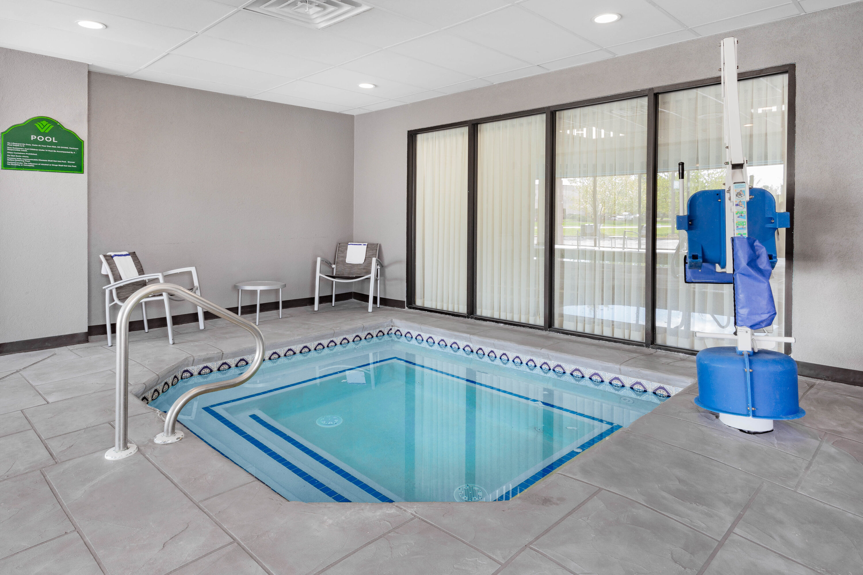 Hot tub at the Wingate by Wyndham Tinley Park in Tinley Park, Illinois