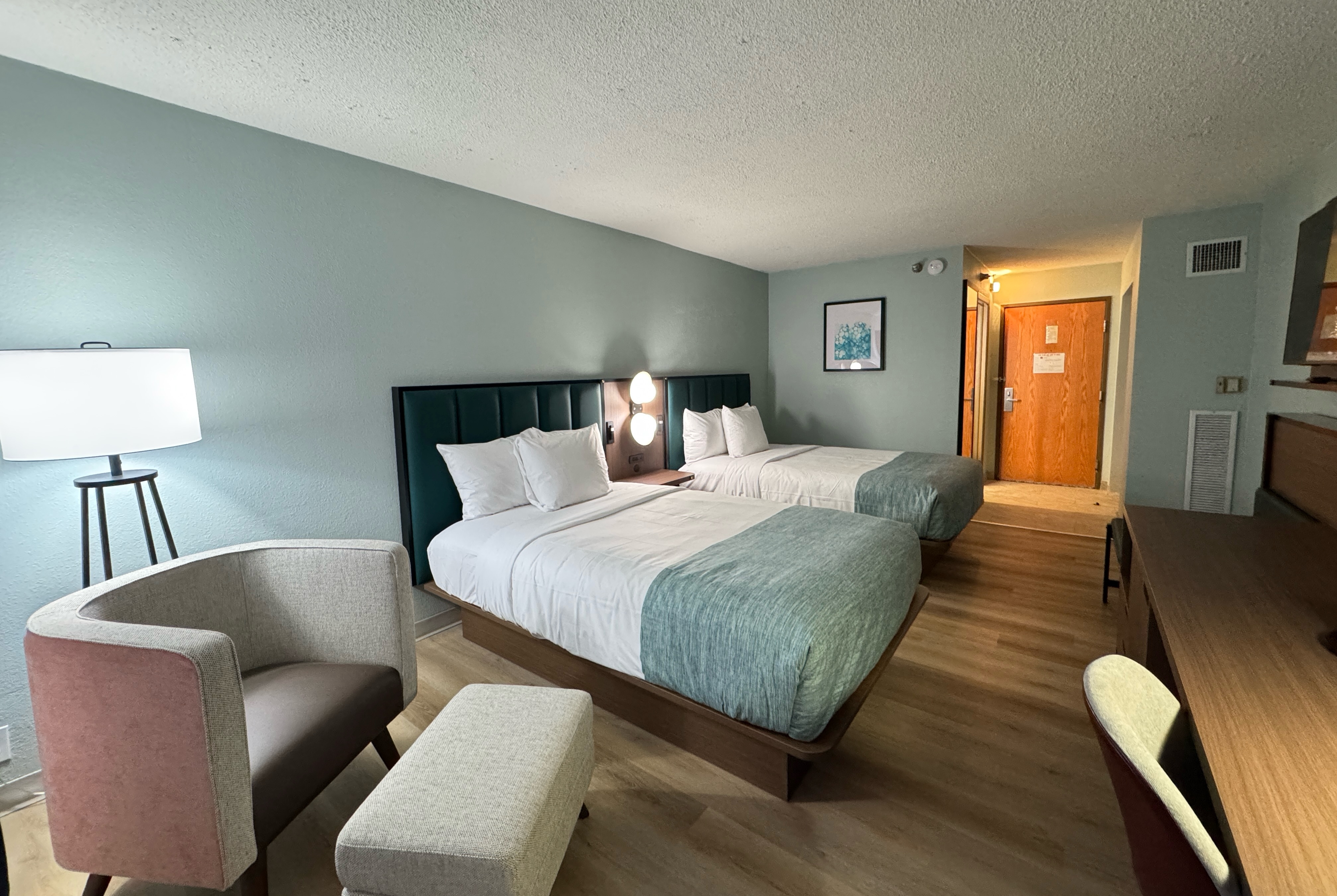 Guest room at the Wingate by Wyndham Indianapolis East in Indianapolis, Indiana