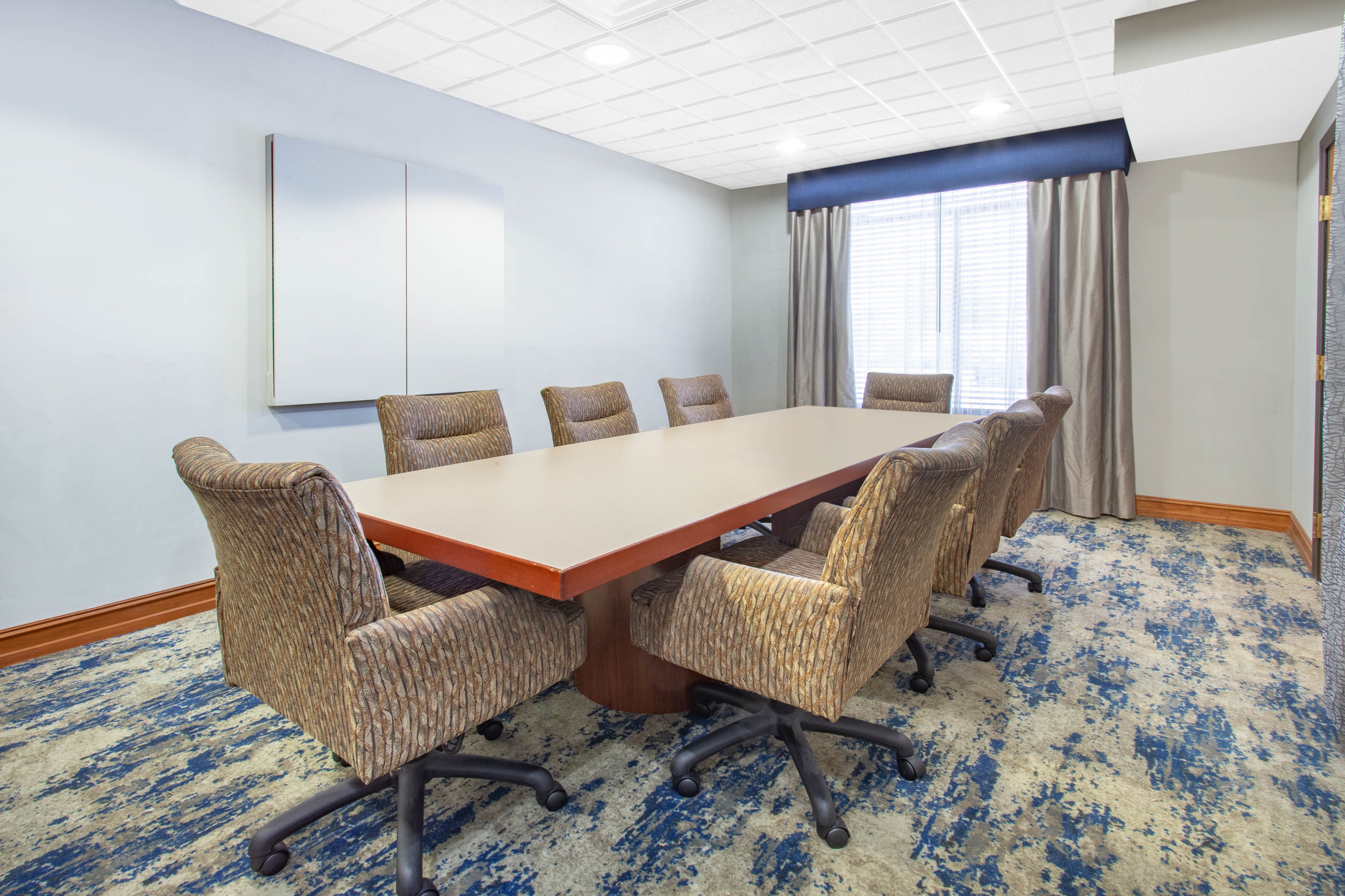Board room at Wingate by Wyndham Indianapolis Airport Plainfield in Plainfield, Indiana