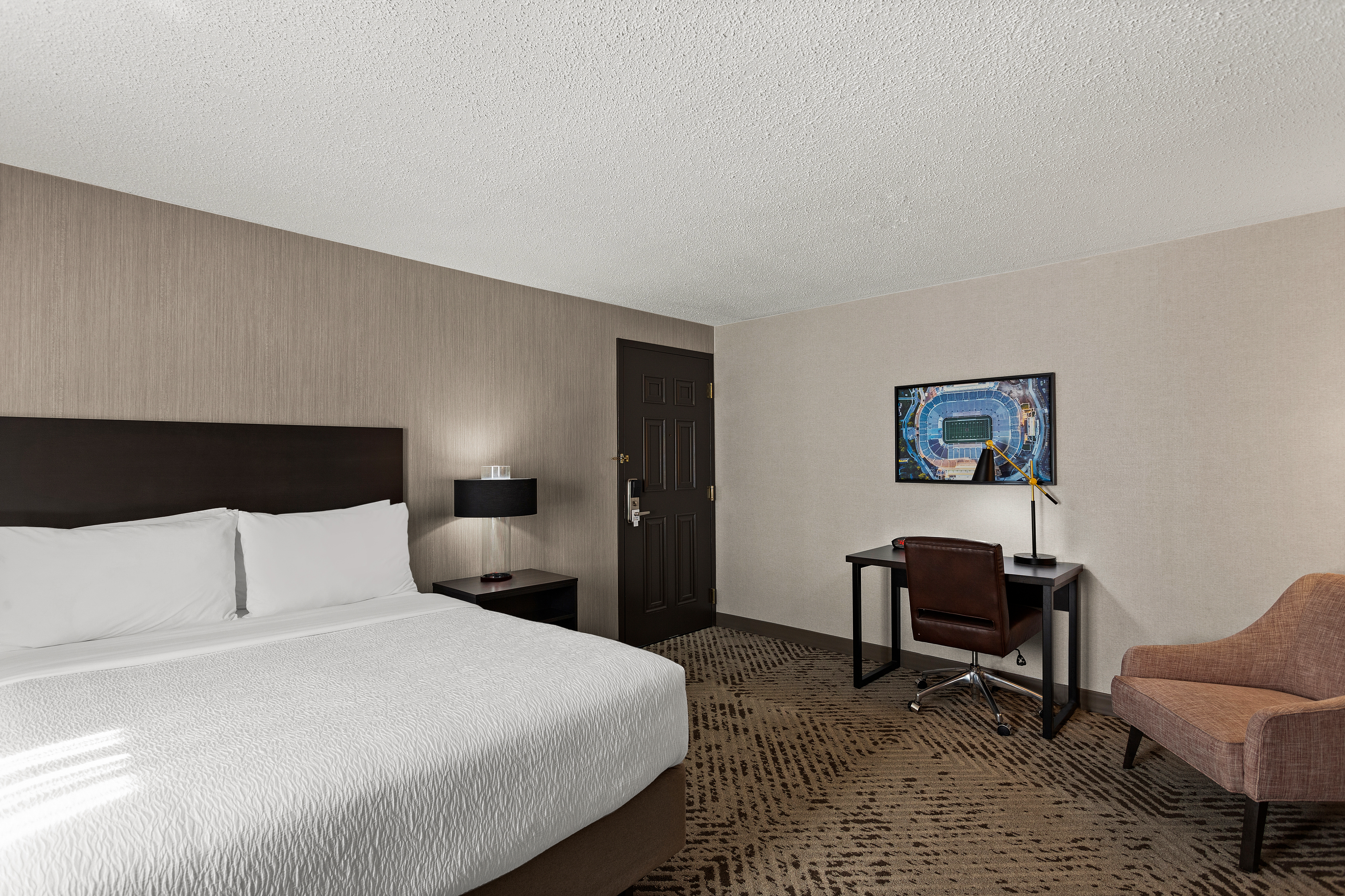 Guest room at the Wingate by Wyndham South Bend/Notre Dame in South Bend, Indiana