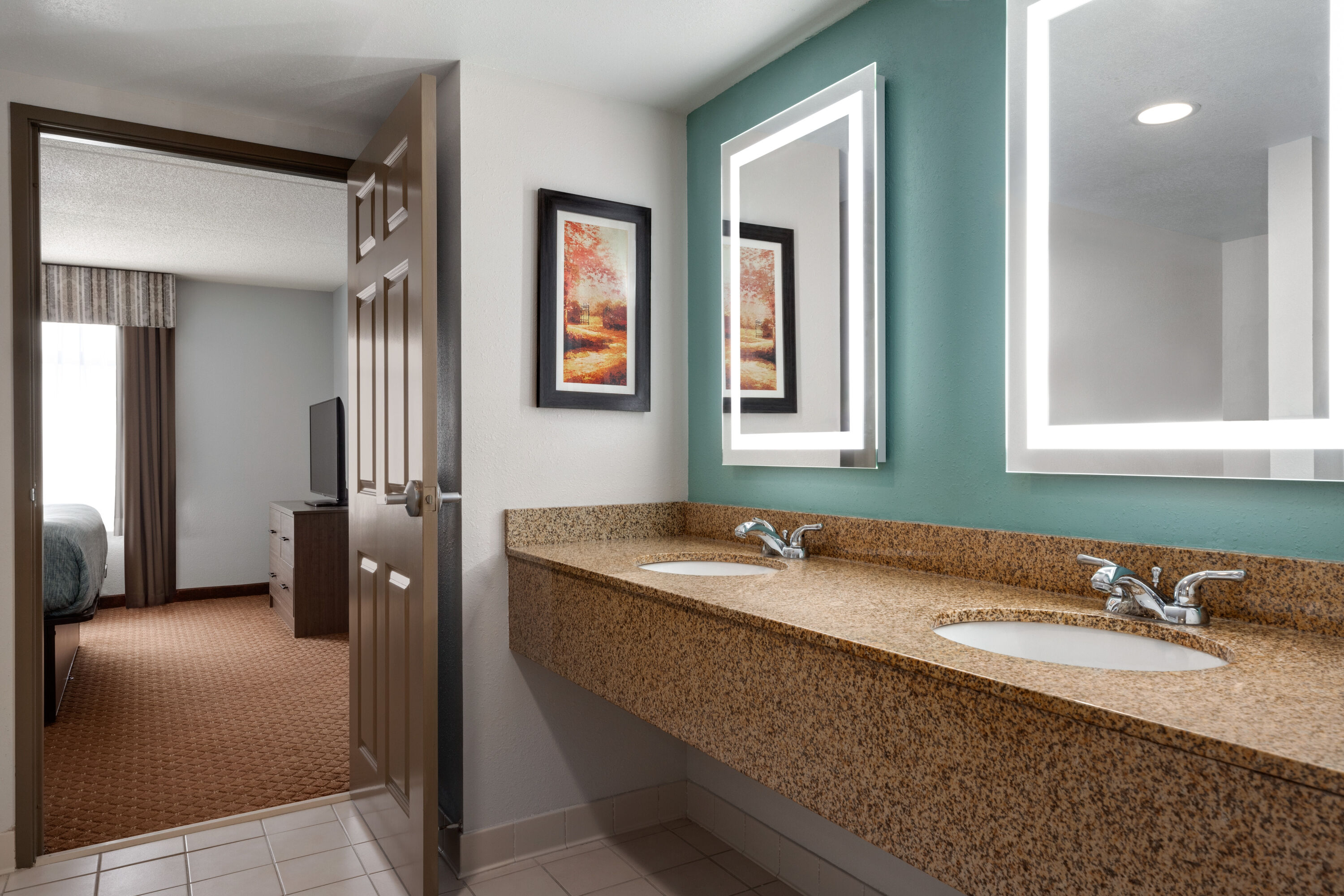 Guest room bath at the Wingate by Wyndham Louisville East in Louisville, Kentucky
