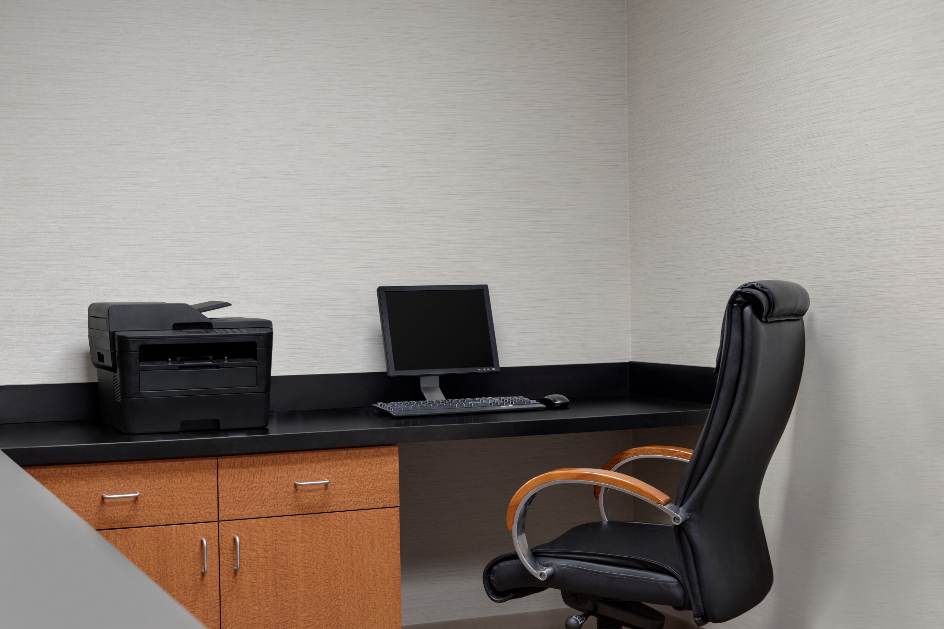 Wingate by Wyndham Louisville East business center in Louisville, Kentucky