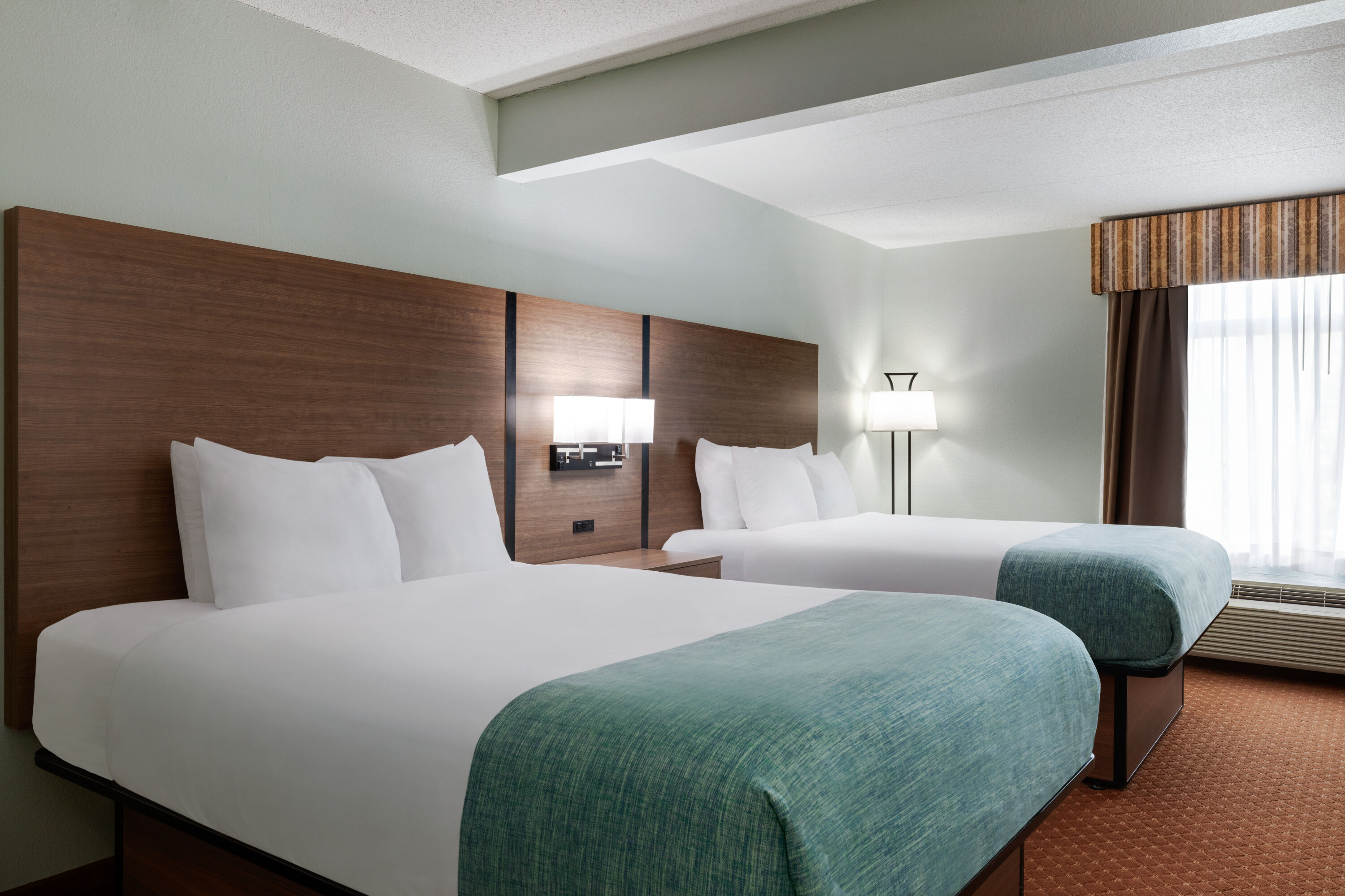 Guest room at the Wingate by Wyndham Louisville East in Louisville, Kentucky