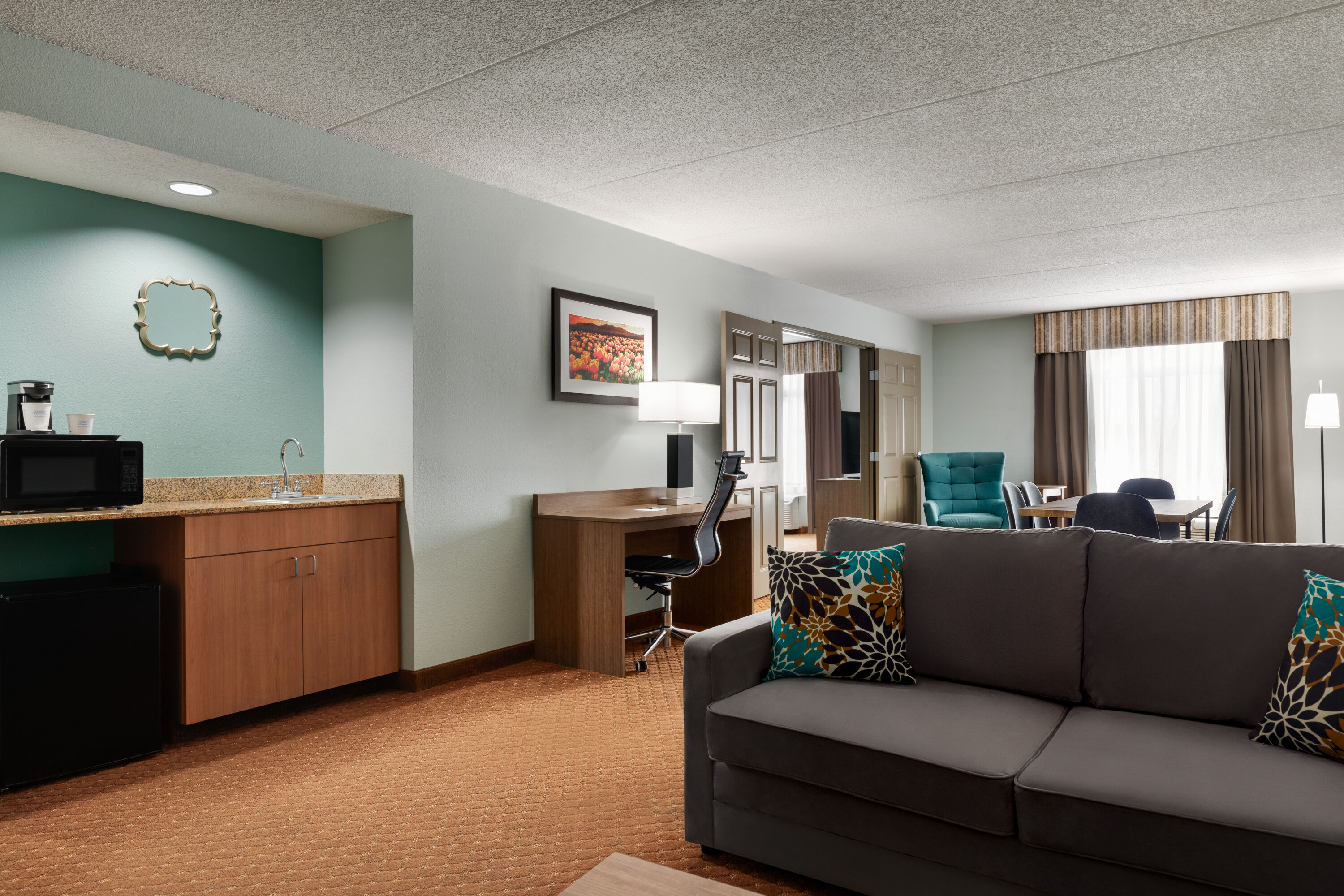Wingate by Wyndham Louisville East suite in Louisville, Kentucky