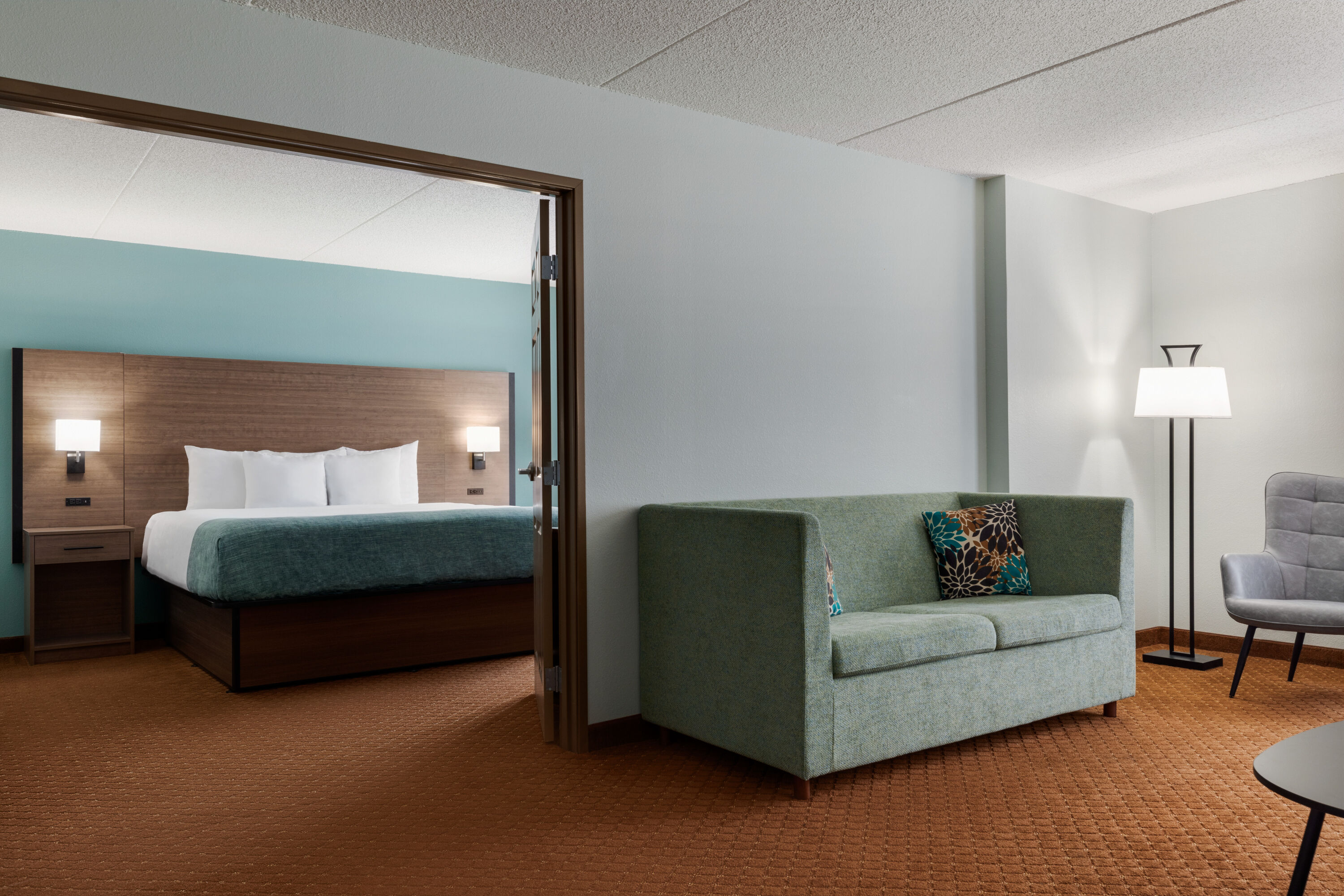 Wingate by Wyndham Louisville East suite in Louisville, Kentucky