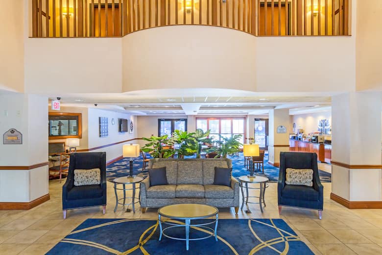 Wingate By Wyndham Houma Hotels La 70360 Wingate By Wyndham Houma Hotel Lobby In Louisiana