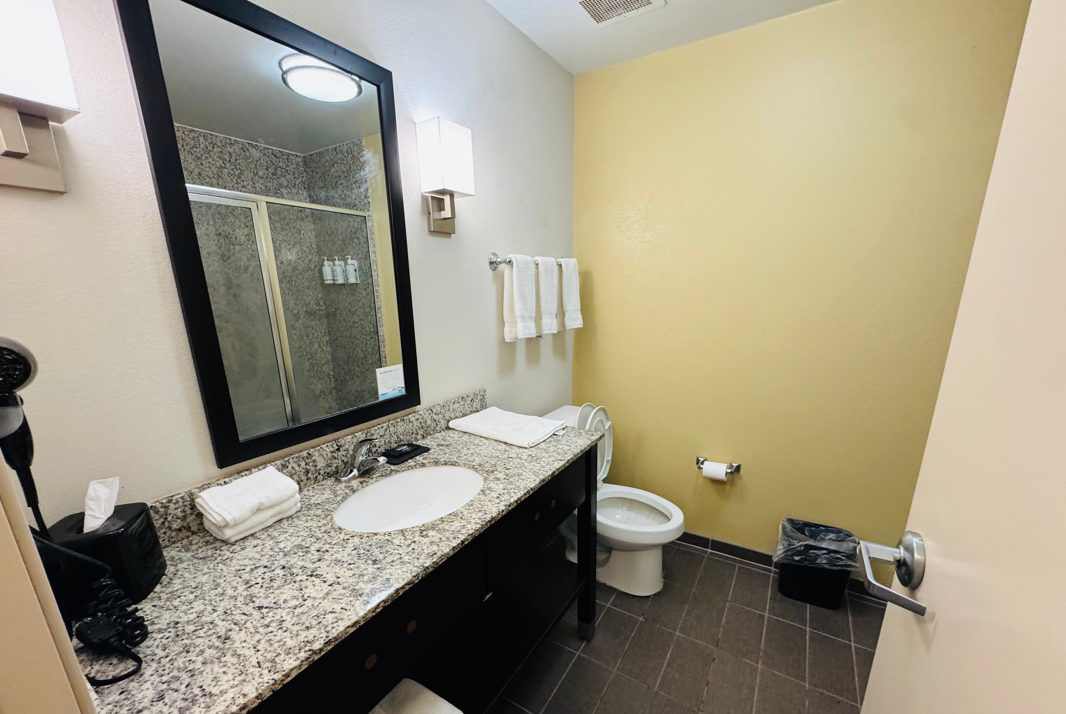 Guest room bath at the Wingate by Wyndham Jonesboro/Hodge in Jonesboro, Louisiana
