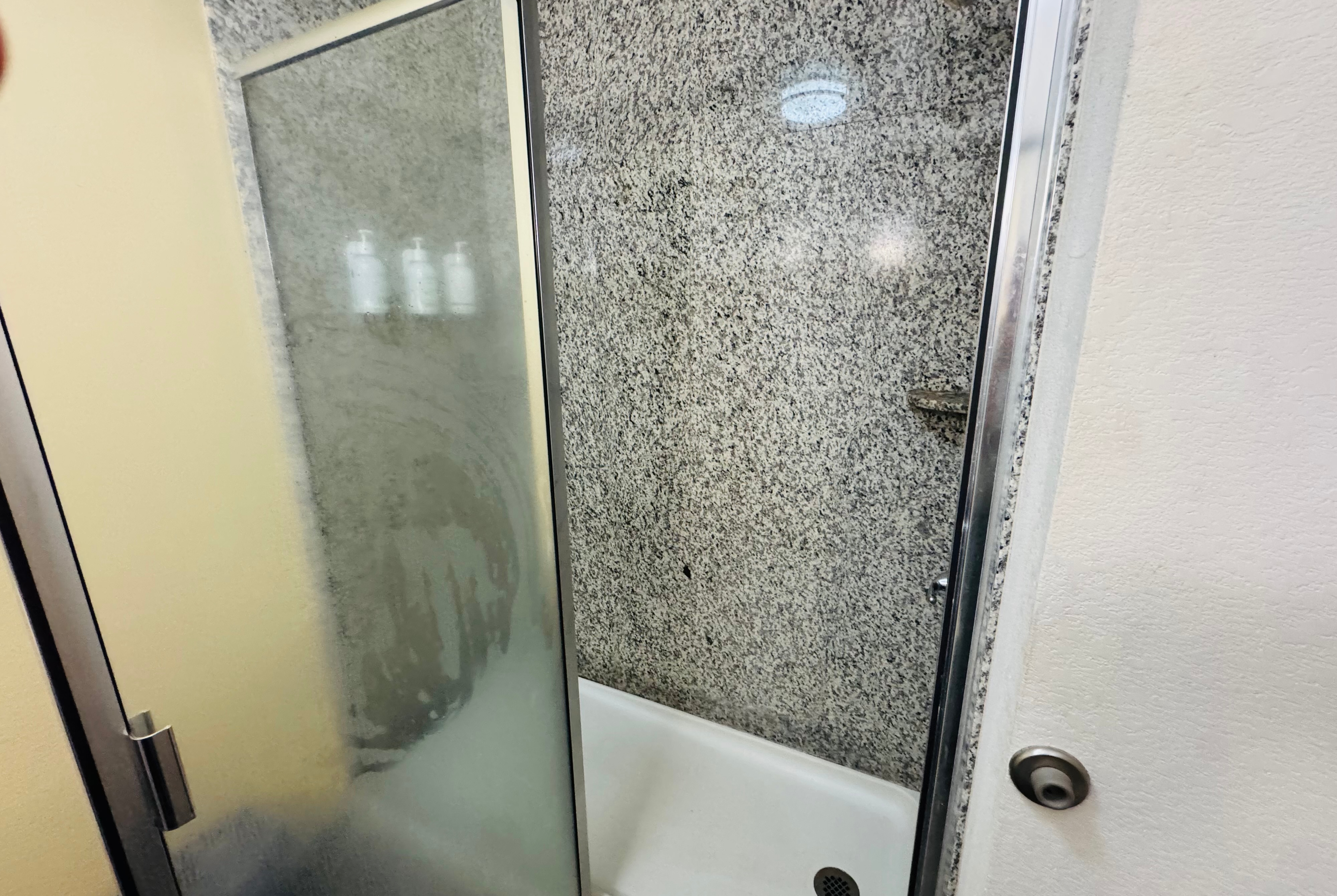 Guest room bath at the Wingate by Wyndham Jonesboro/Hodge in Jonesboro, Louisiana