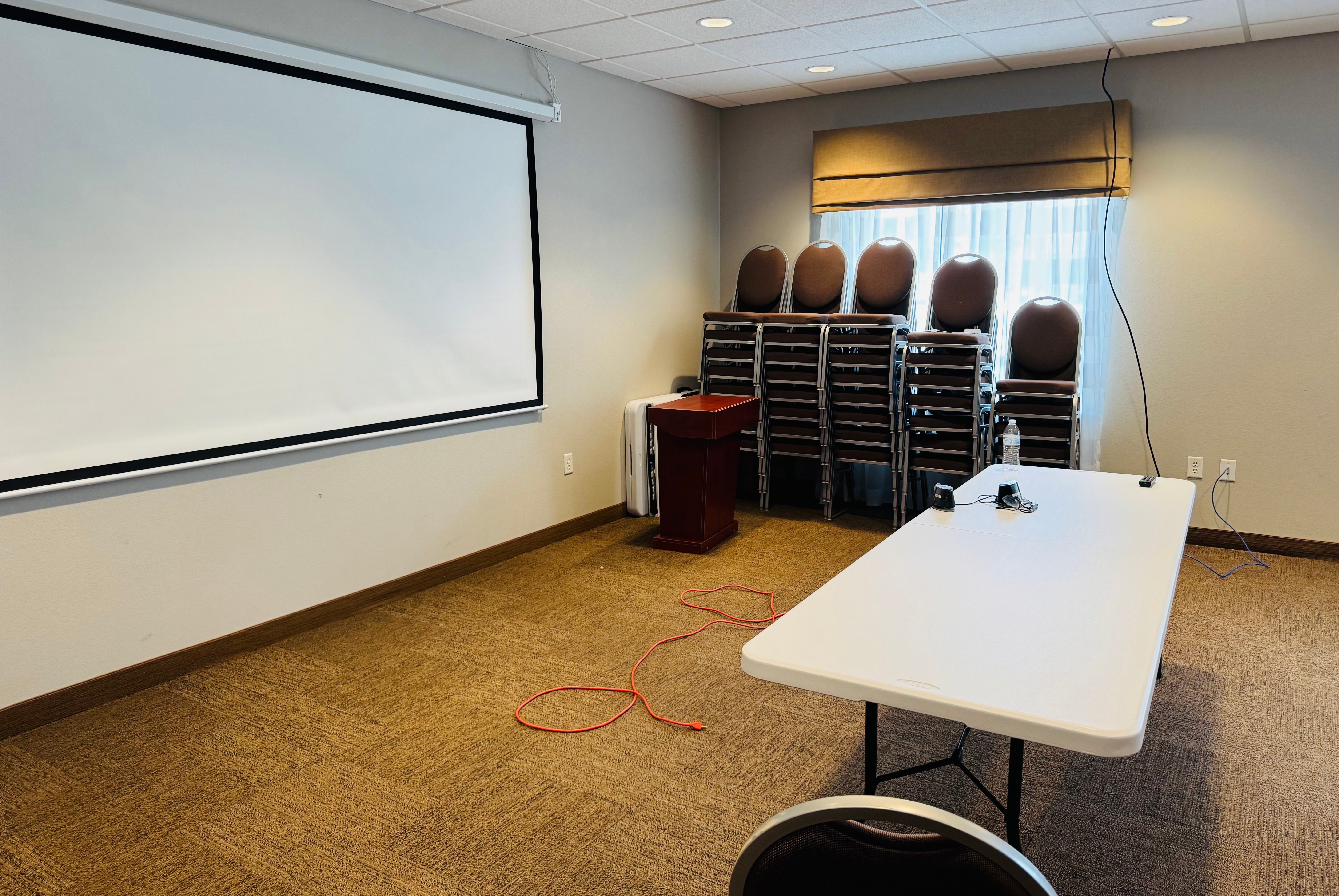 Meeting room at Wingate by Wyndham Jonesboro/Hodge in Jonesboro, Louisiana