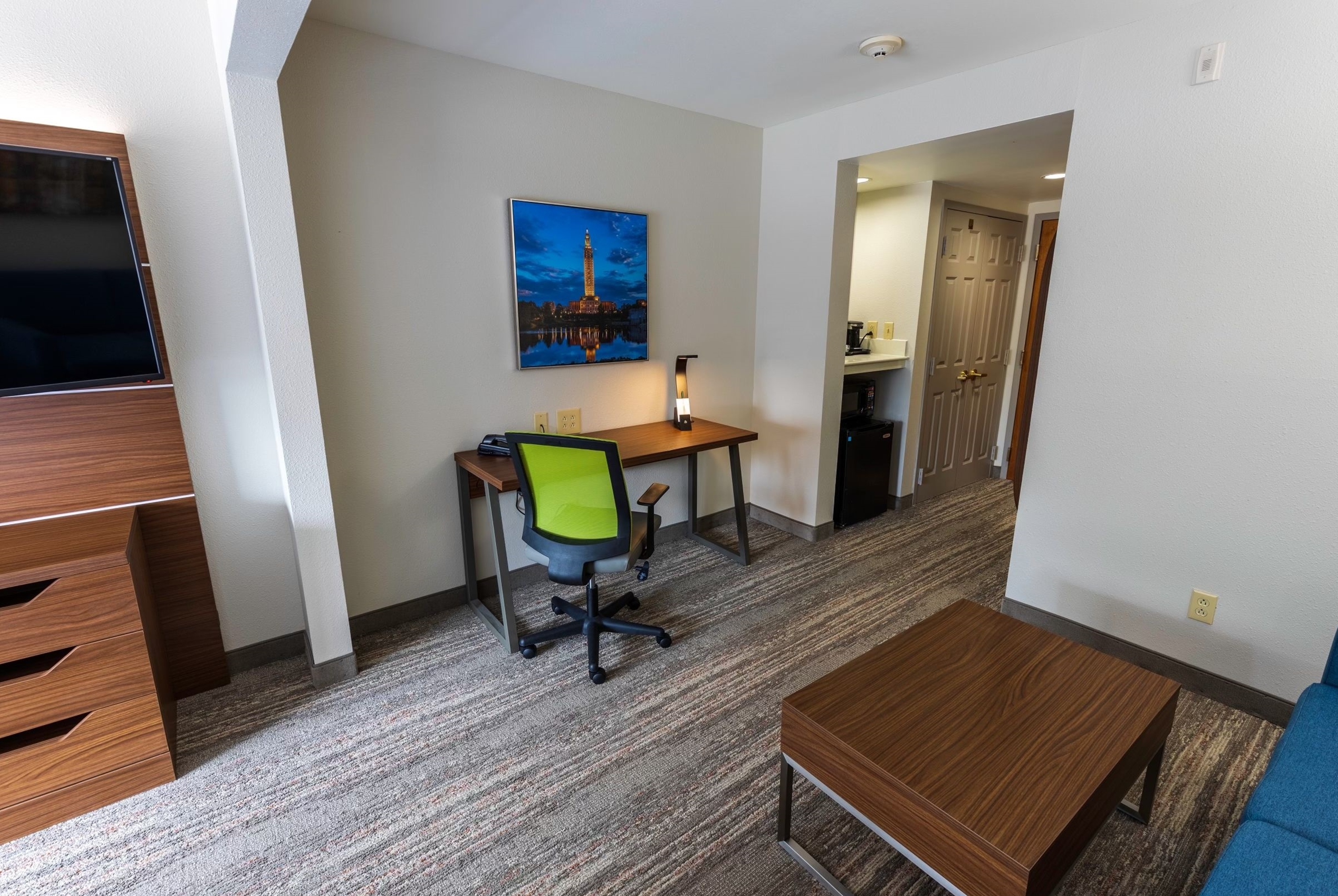 Guest room at the Wingate by Wyndham Lafayette Airport in Lafayette, Louisiana