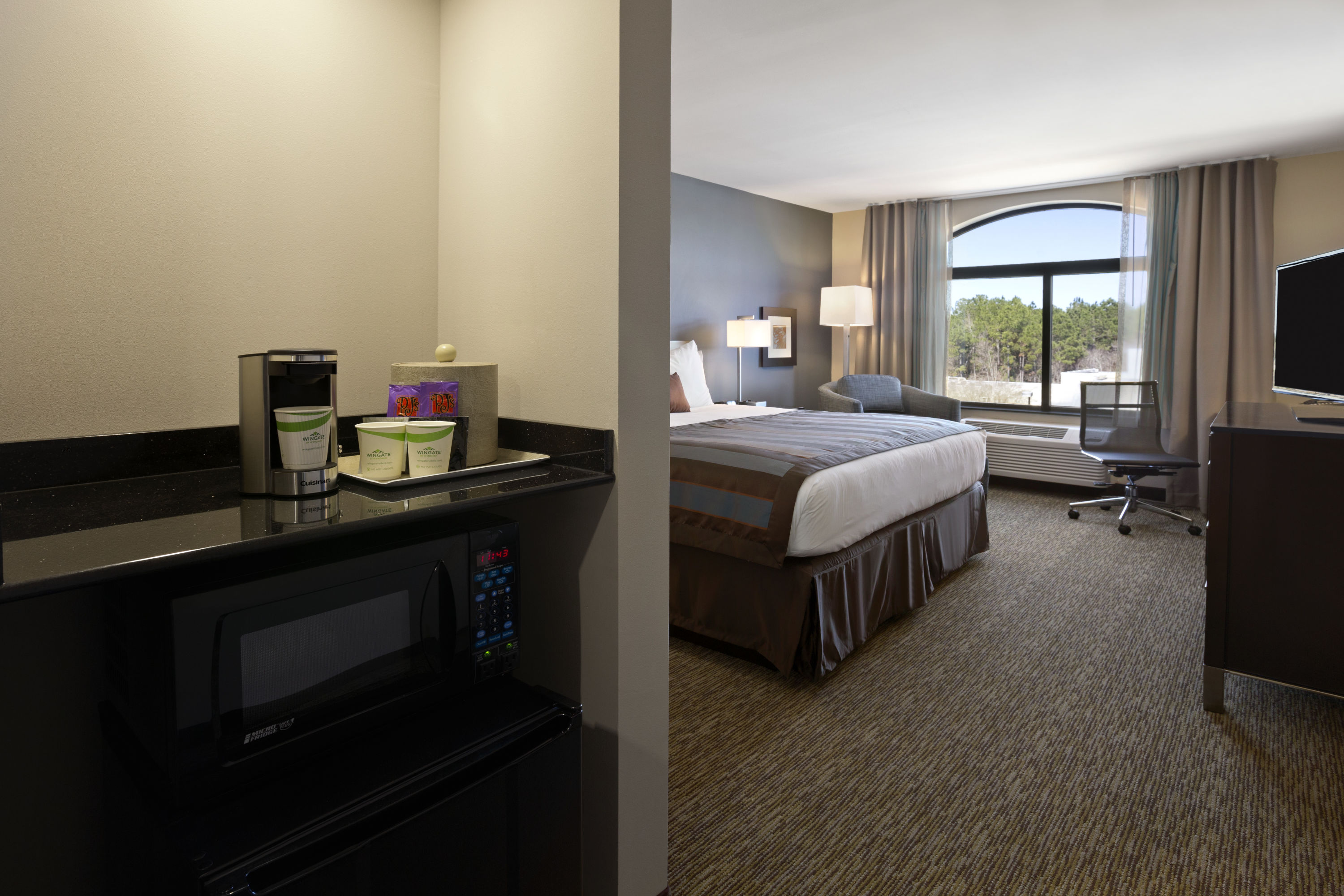 Guest room at the Wingate by Wyndham Slidell/New Orleans East Area in Slidell, Louisiana