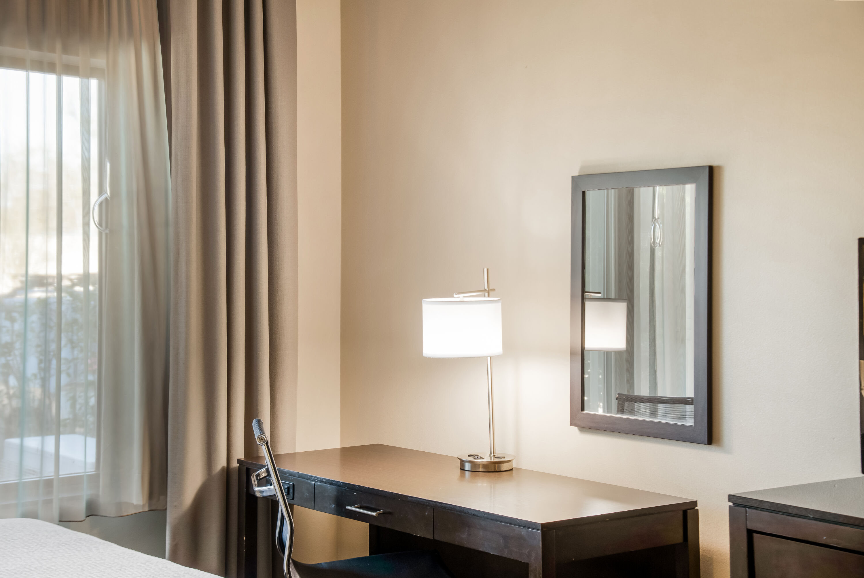 Queen bed guest room at the Wingate by Wyndham Slidell/New Orleans East Area in Slidell, Louisiana