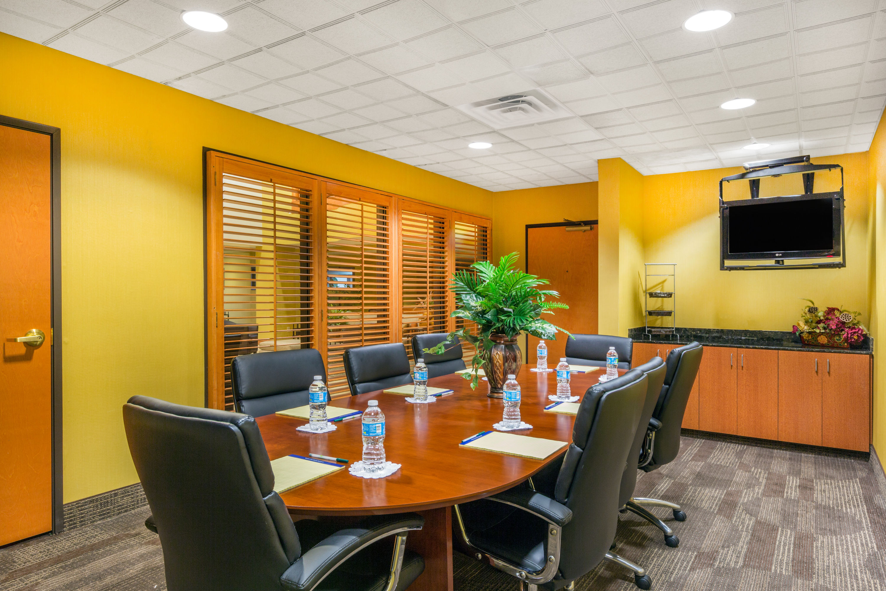 Meeting room at Wingate by Wyndham West Monroe in West Monroe, Louisiana