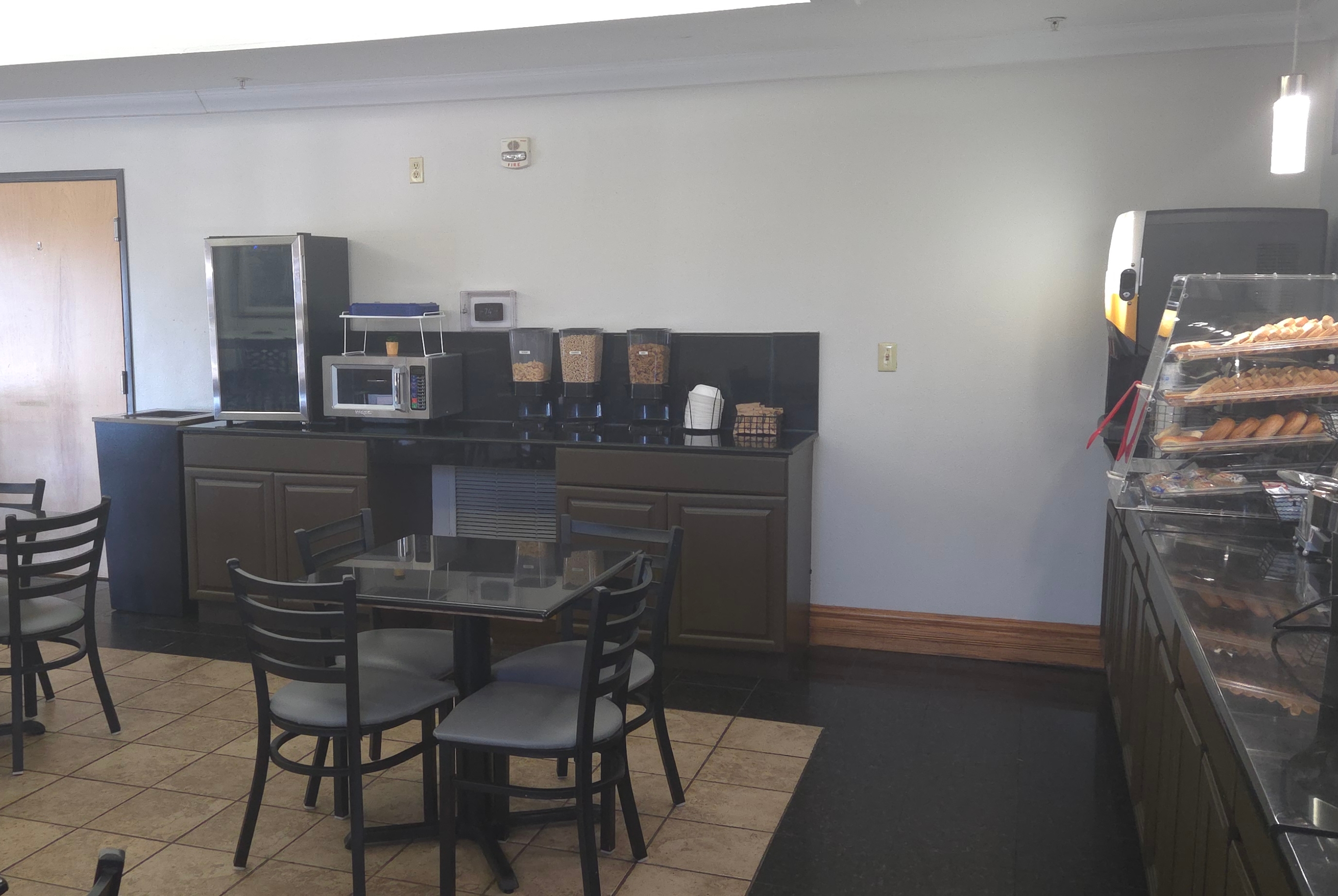 Free breakfast at Wingate by Wyndham North East in North East, Maryland
