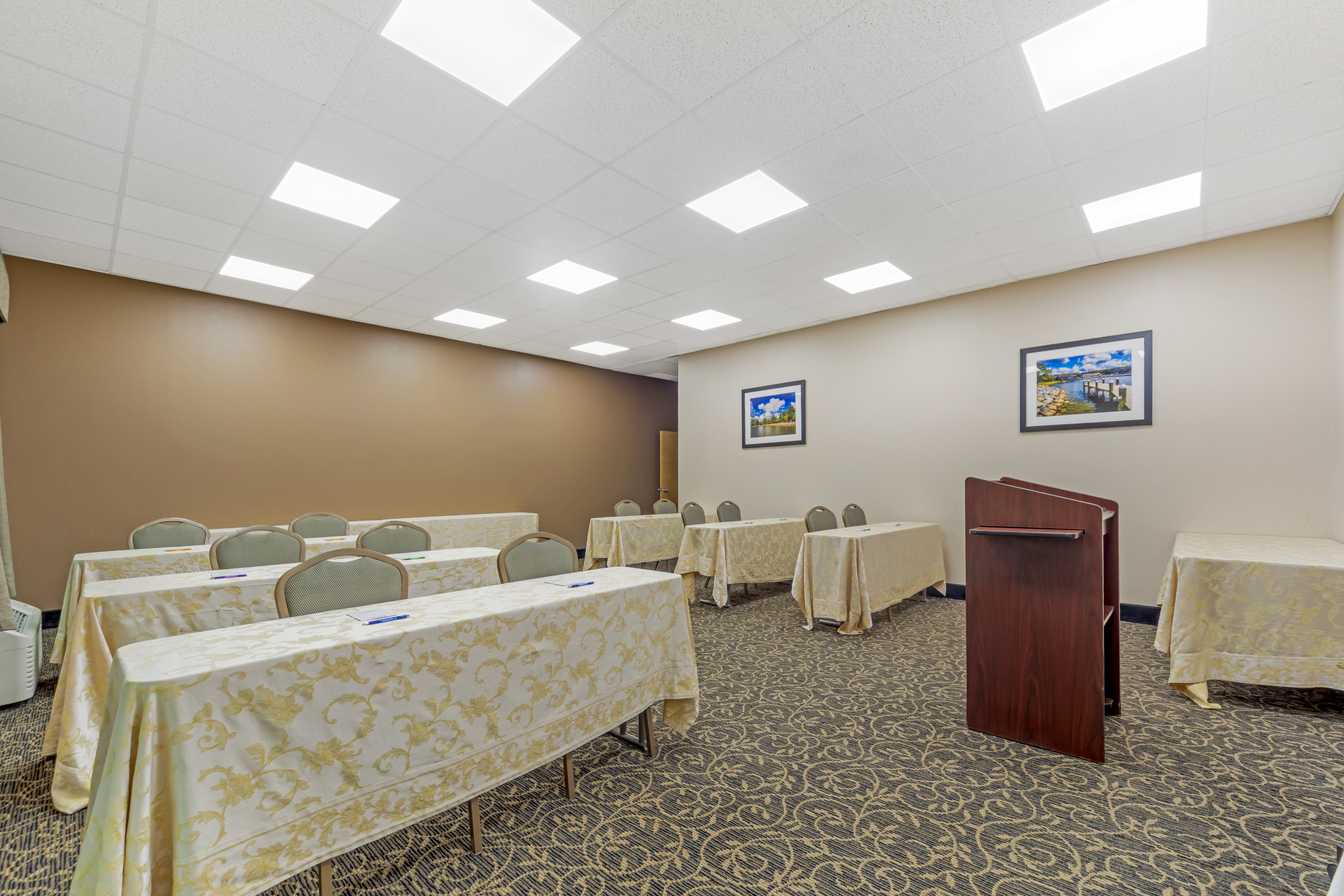Meeting room at Wingate by Wyndham North East in North East, Maryland