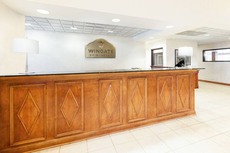 Wingate By Wyndham Flint Grand Blanc Hotels Mi 48439 Wingate By Wyndham Flint Grand Blanc Hotel Lobby In Michigan