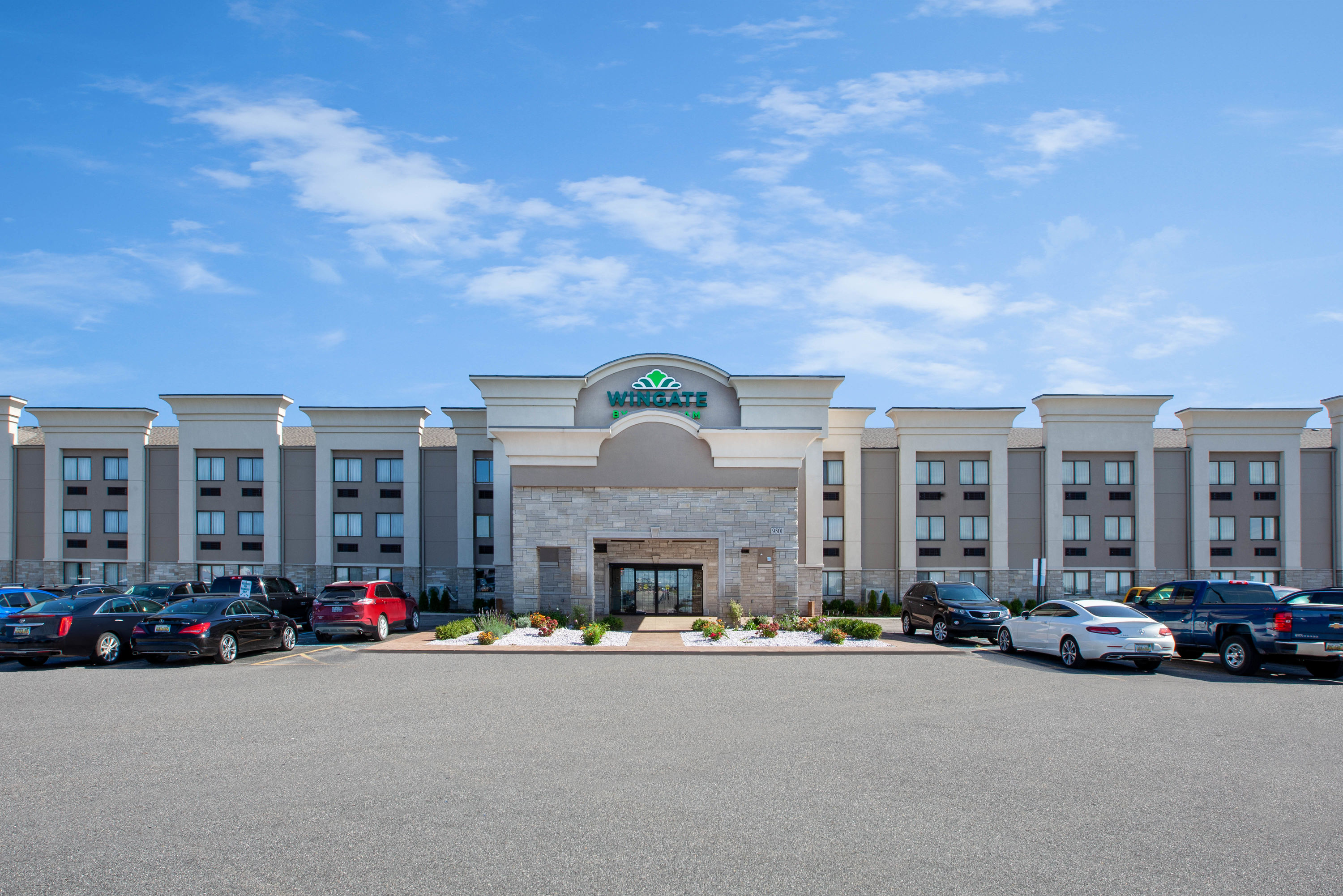 Wingate by Wyndham Detroit Metro Airport | Romulus, MI Hotels