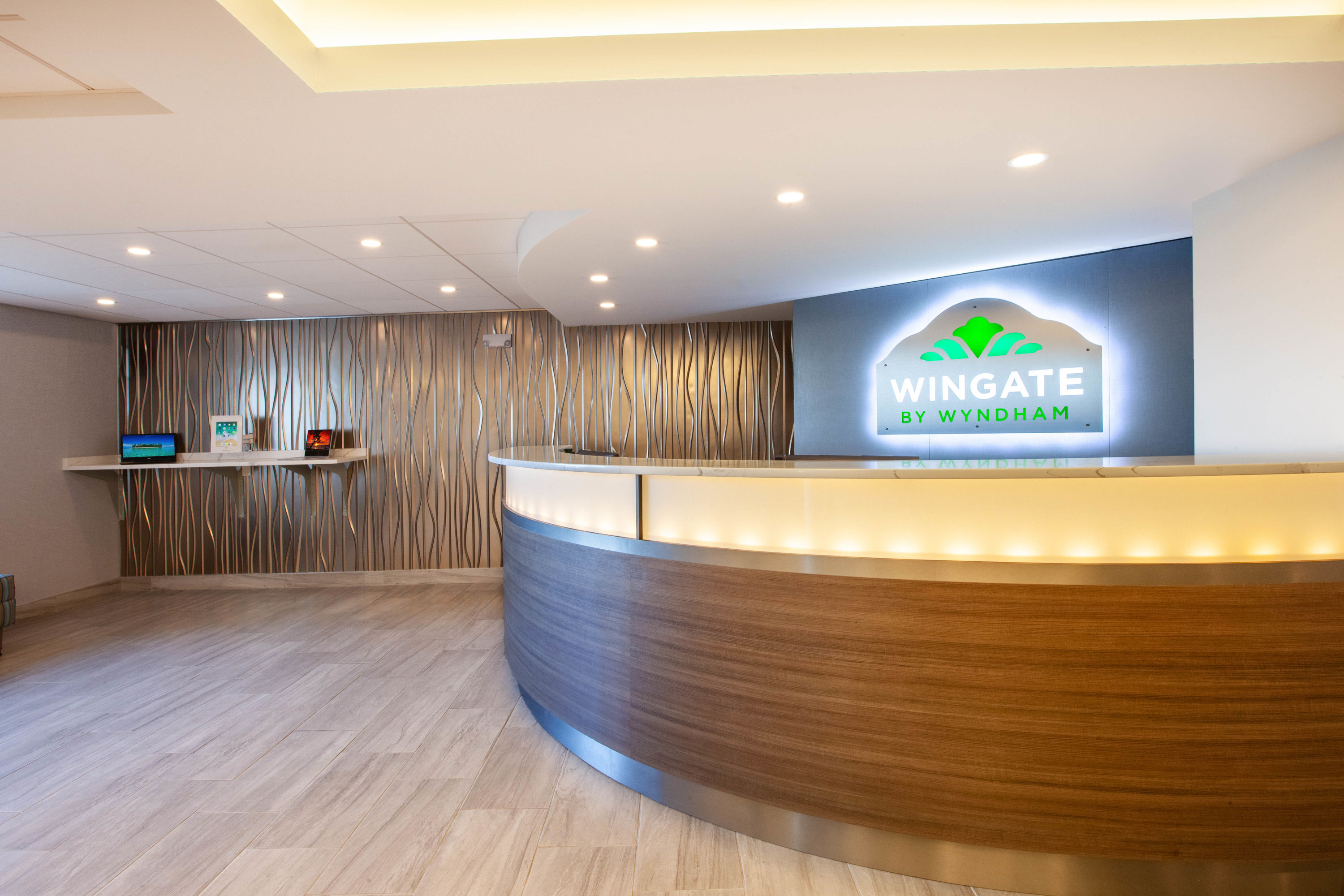 Wingate by Wyndham Detroit Metro Airport reception in Romulus, Michigan