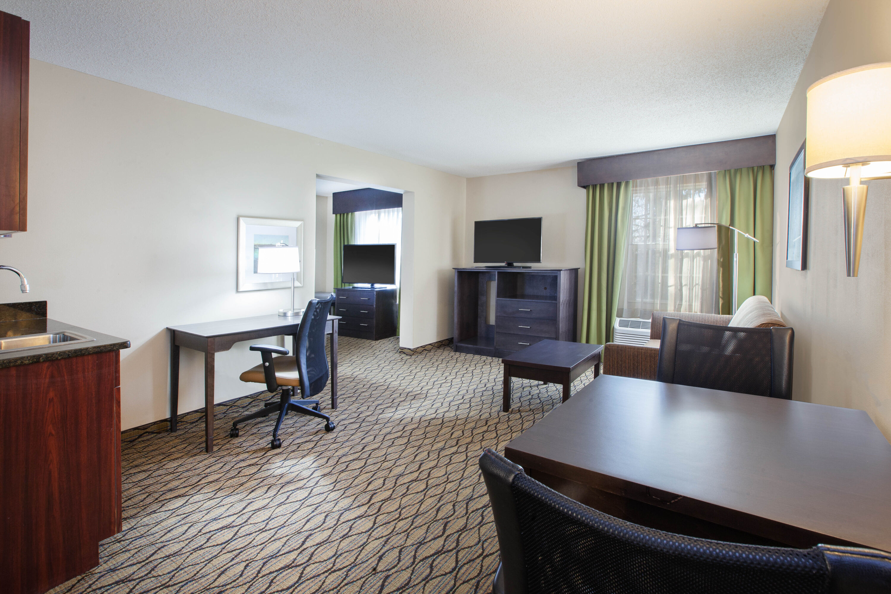 Wingate by Wyndham Roseville/Detroit Roseville, MI Hotels