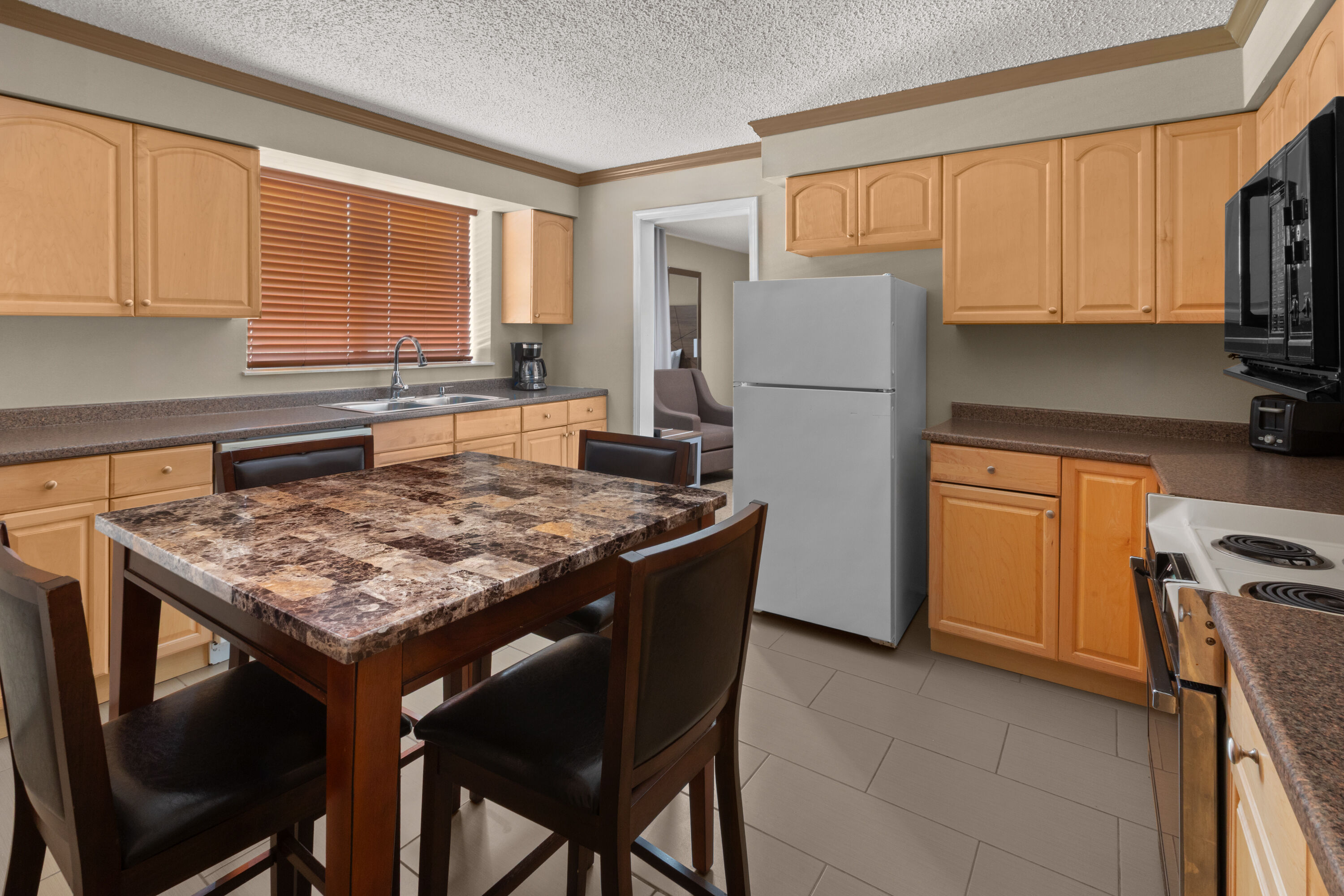 Wingate by Wyndham Utica suite in Utica, Michigan