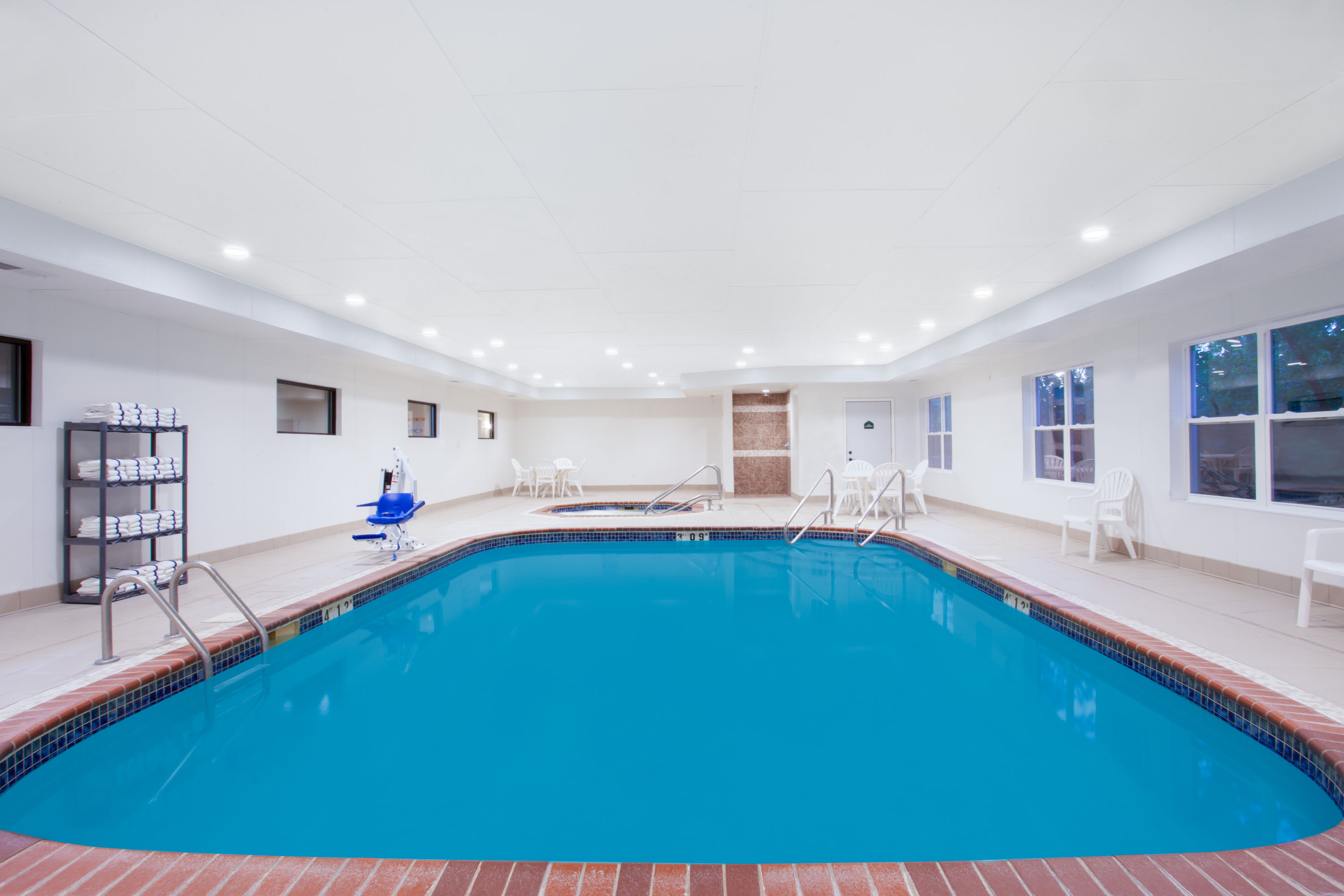 Wingate by Wyndham Columbia Columbia MO Hotels