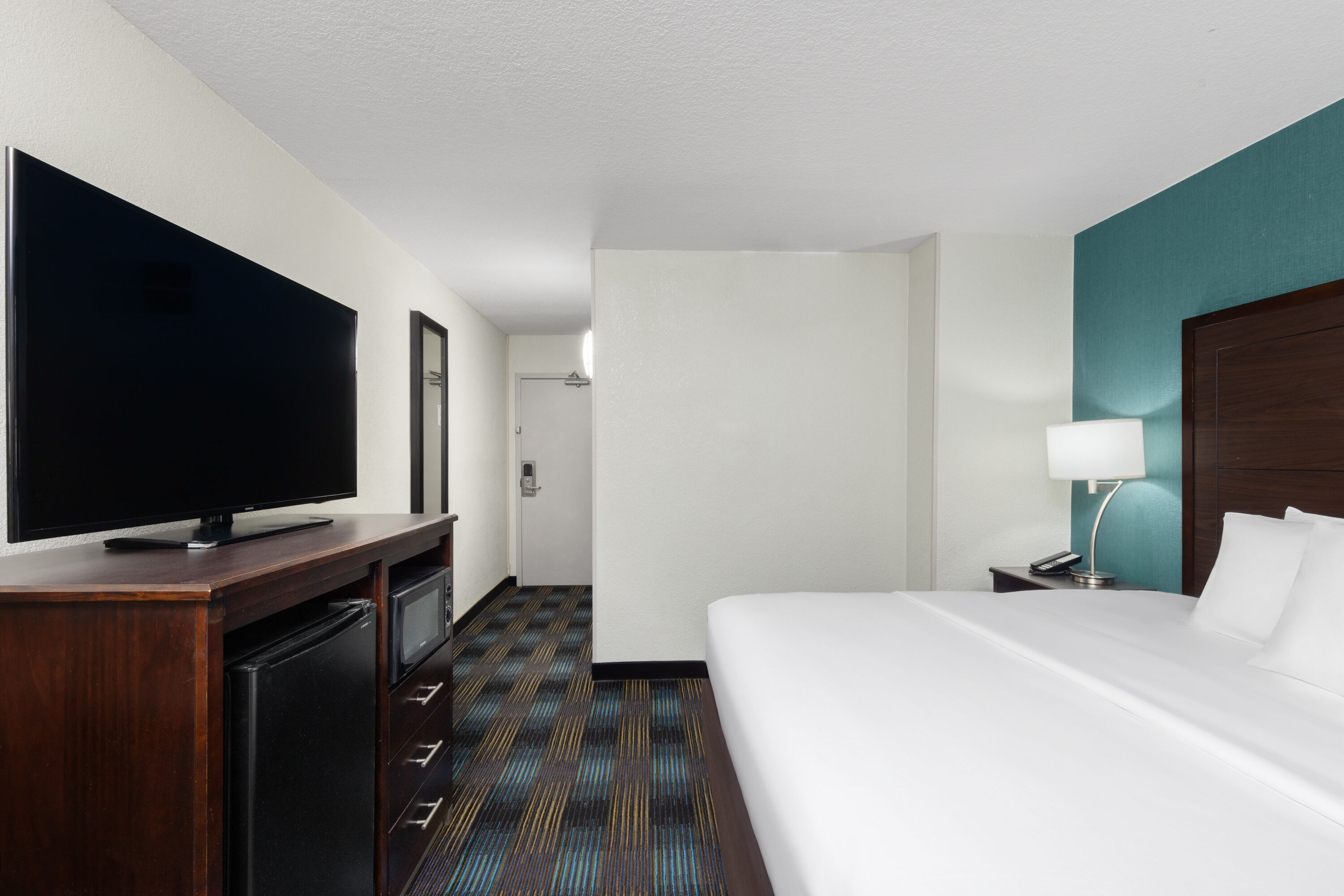 Wingate by Wyndham Kansas City | Kansas City, MO Hotels