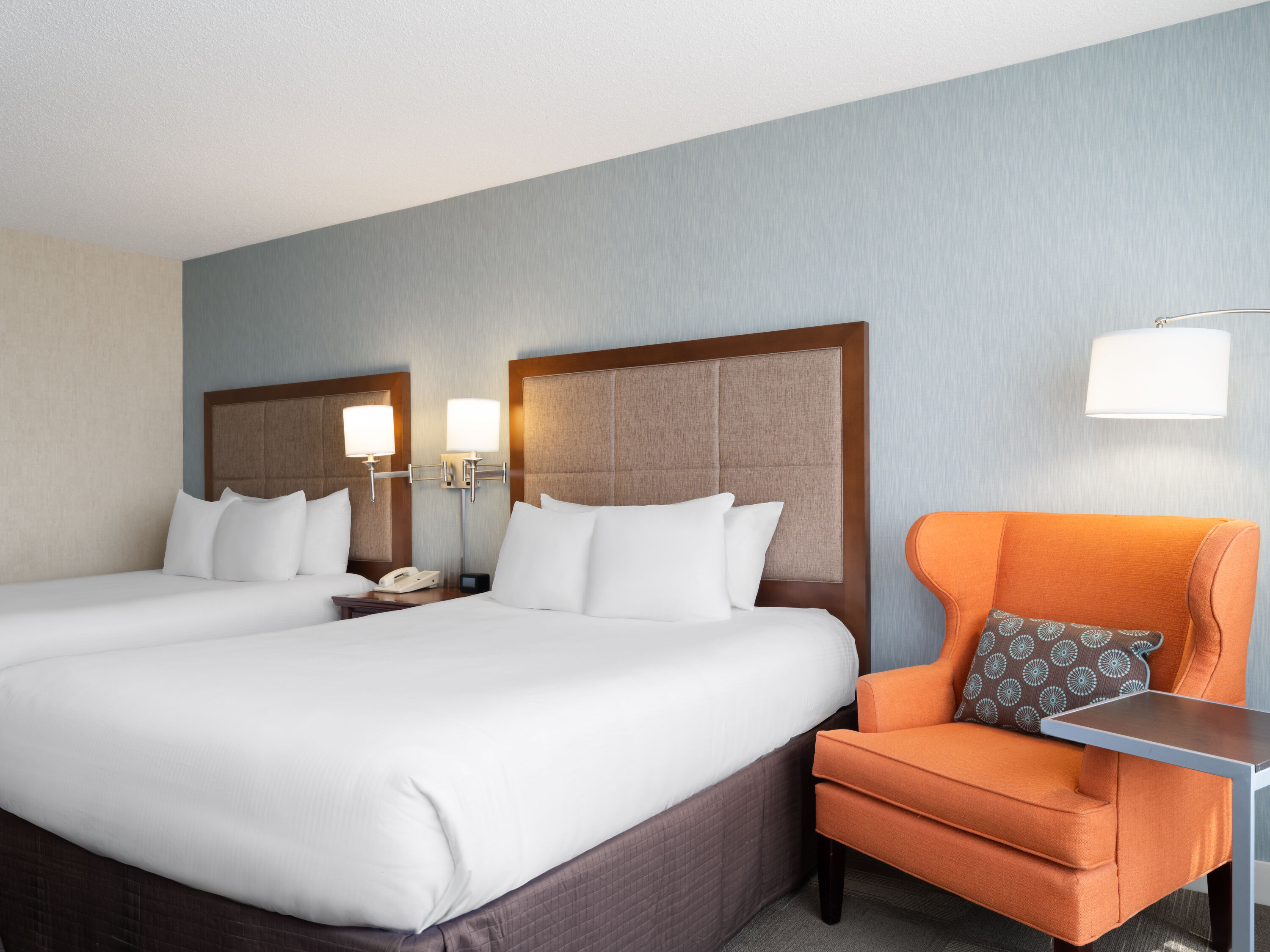 Guest room at the Wingate by Wyndham St. Louis Airport in Saint Ann, Missouri