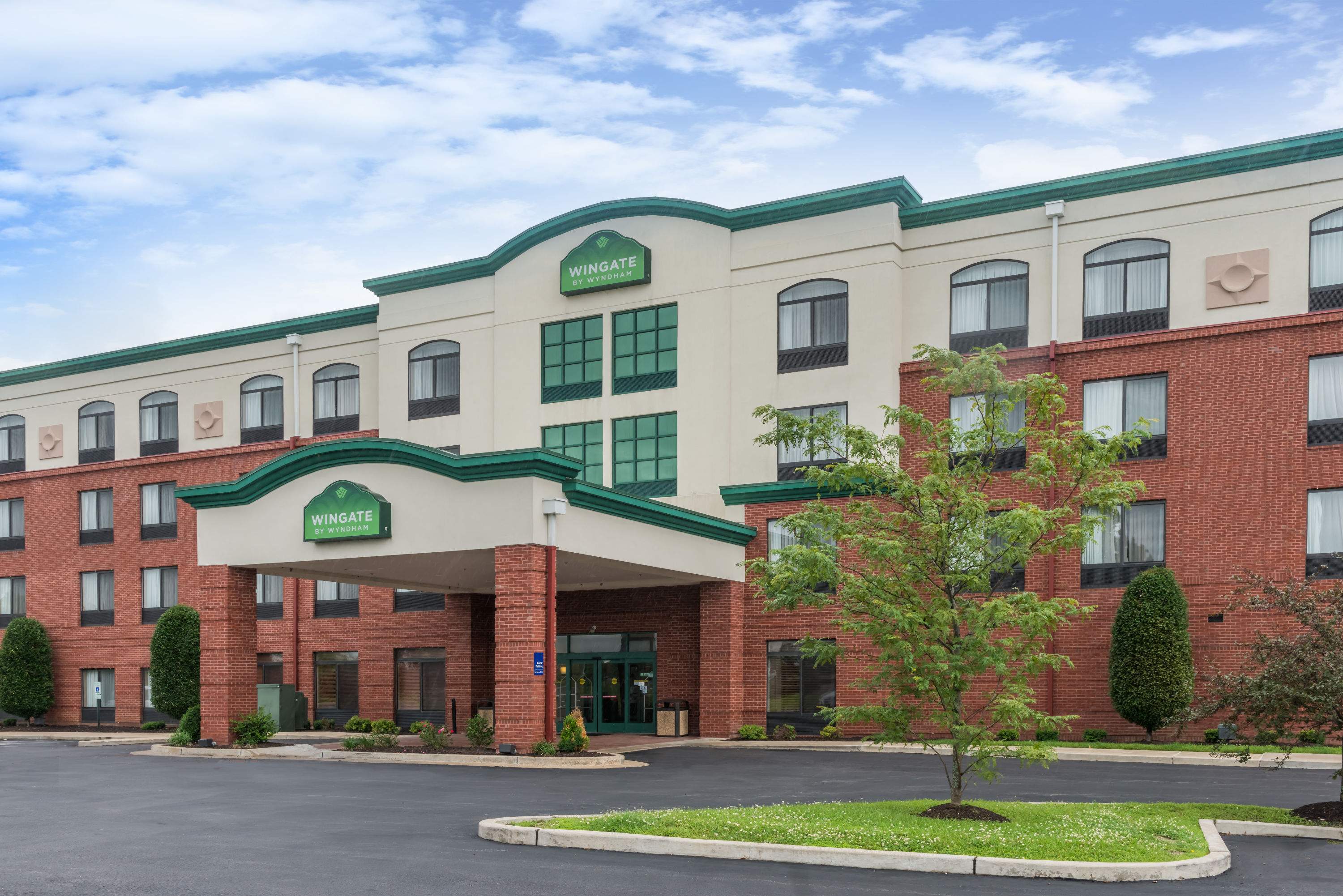 Wingate by Wyndham St. Charles Saint Charles, MO Hotels