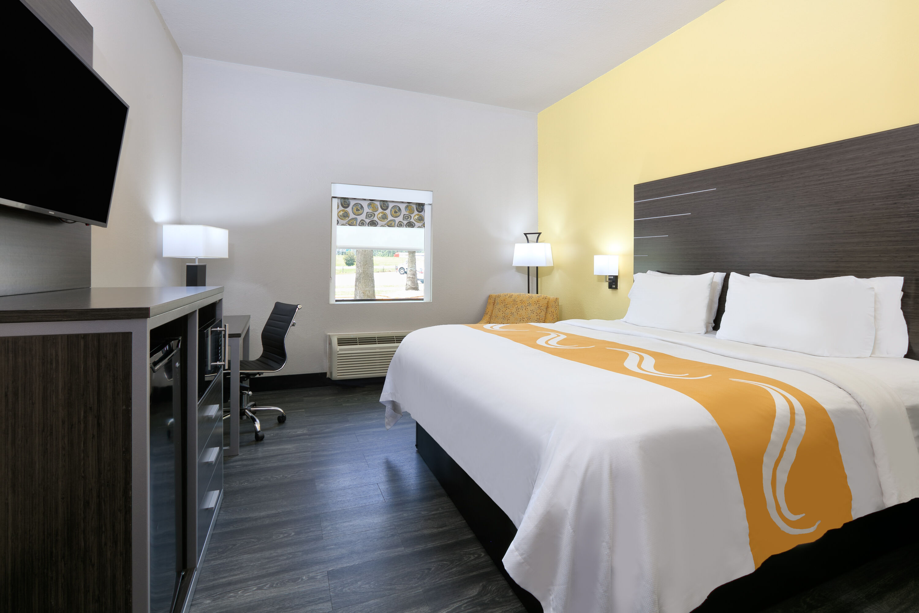 Guest room at the Wingate by Wyndham Biloxi/Ocean Springs in Biloxi, Mississippi