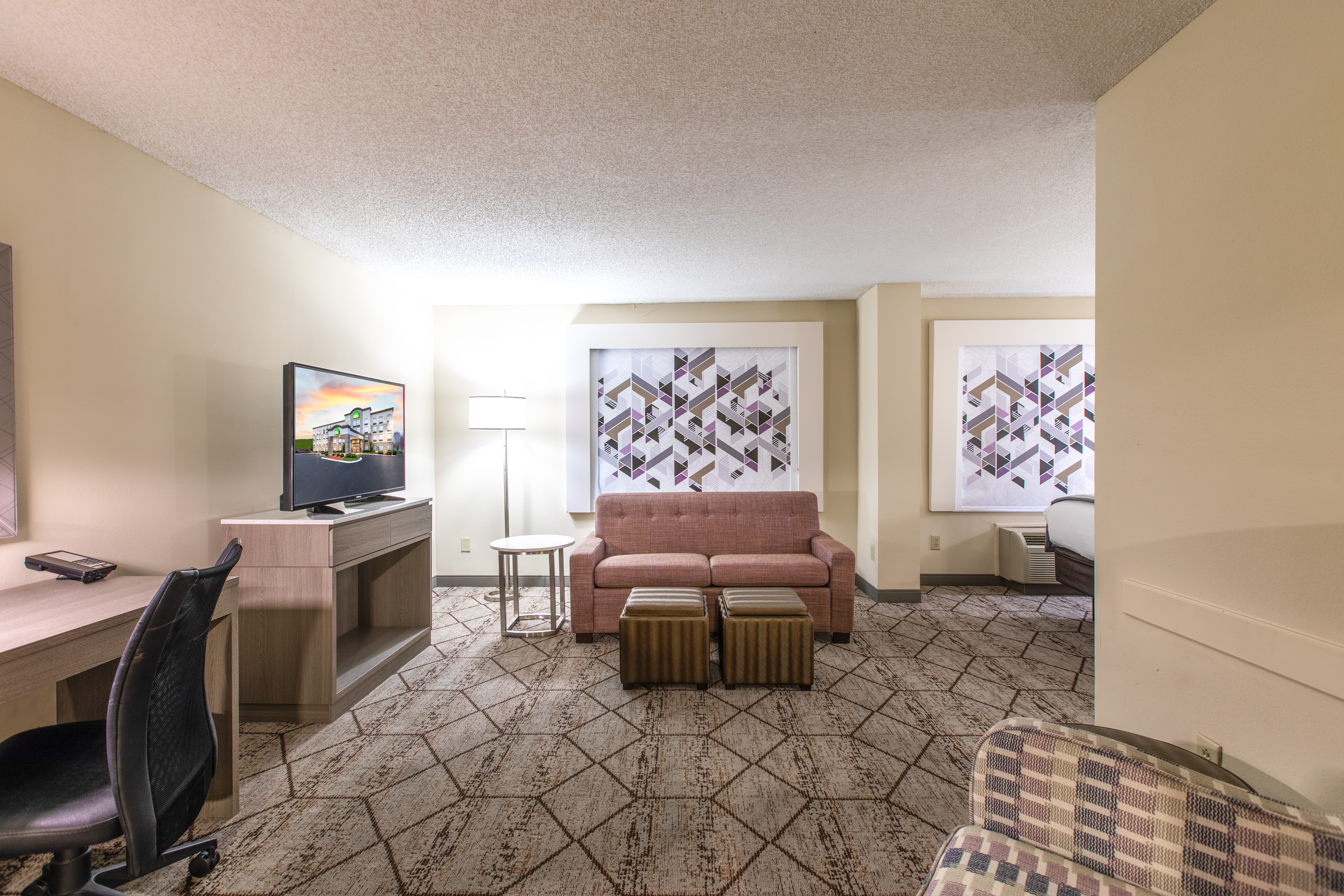 Guest room at the Wingate by Wyndham Charlotte Speedway/Concord in Concord, North Carolina